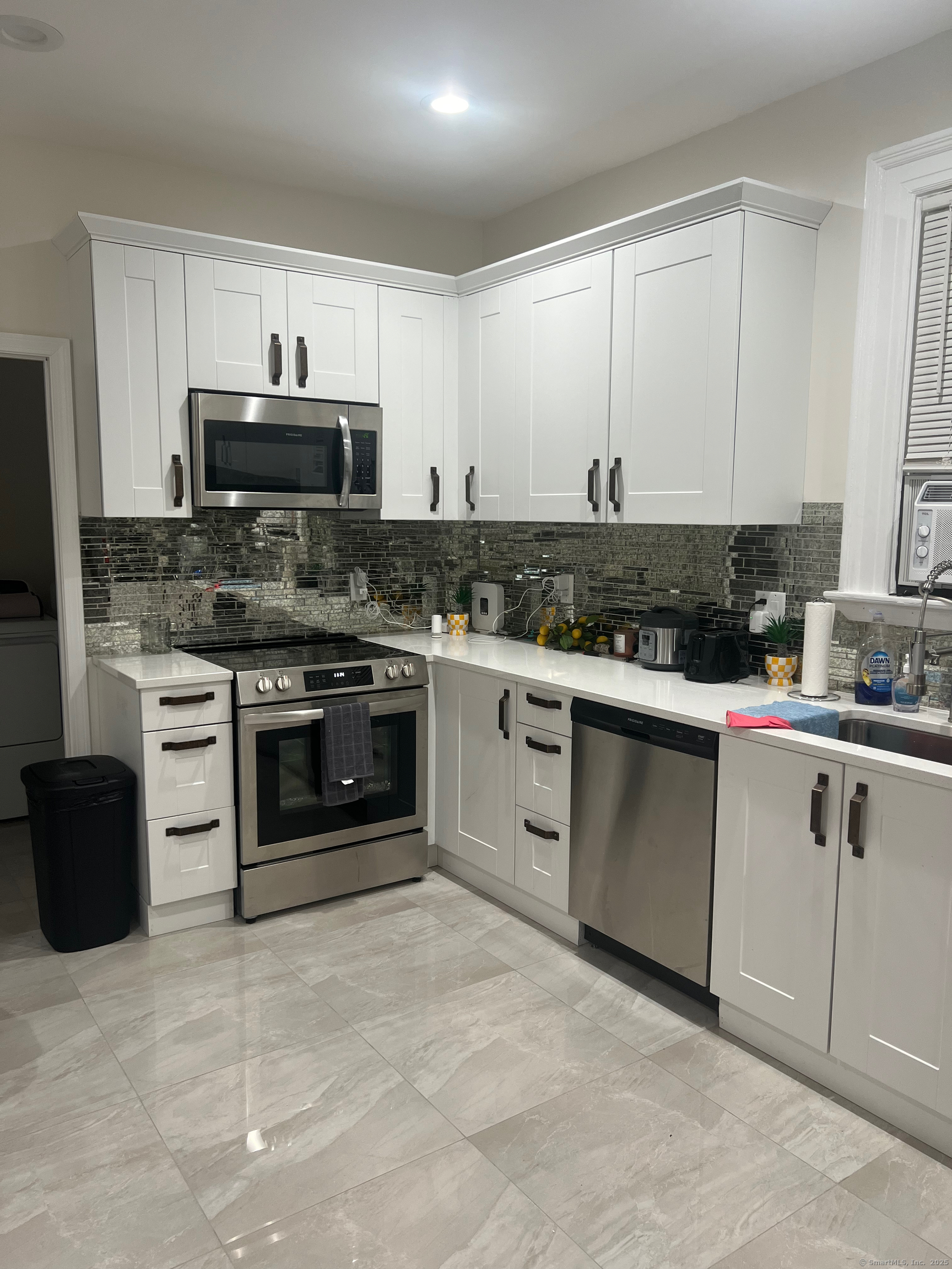 488 Prospect Avenue Property Photo 5
