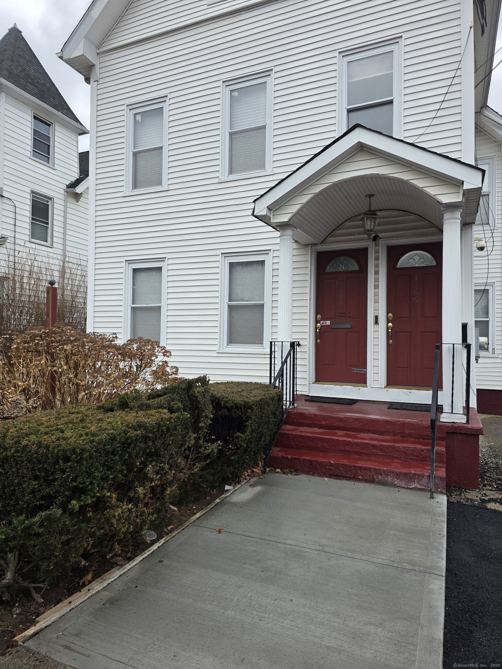 1164 Townsend Avenue Property Photo 1