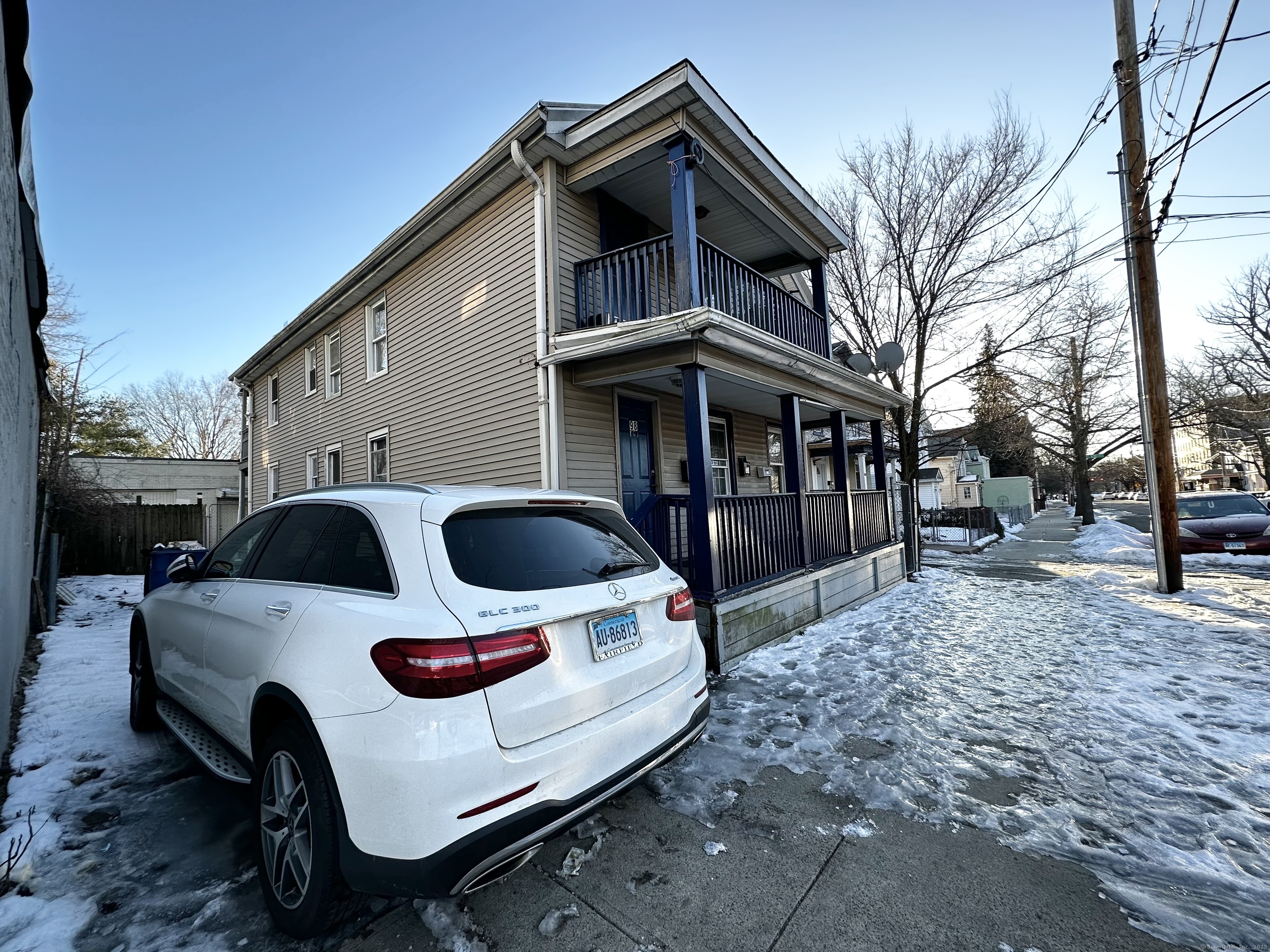 98 Sylvan Avenue Property Photo 3