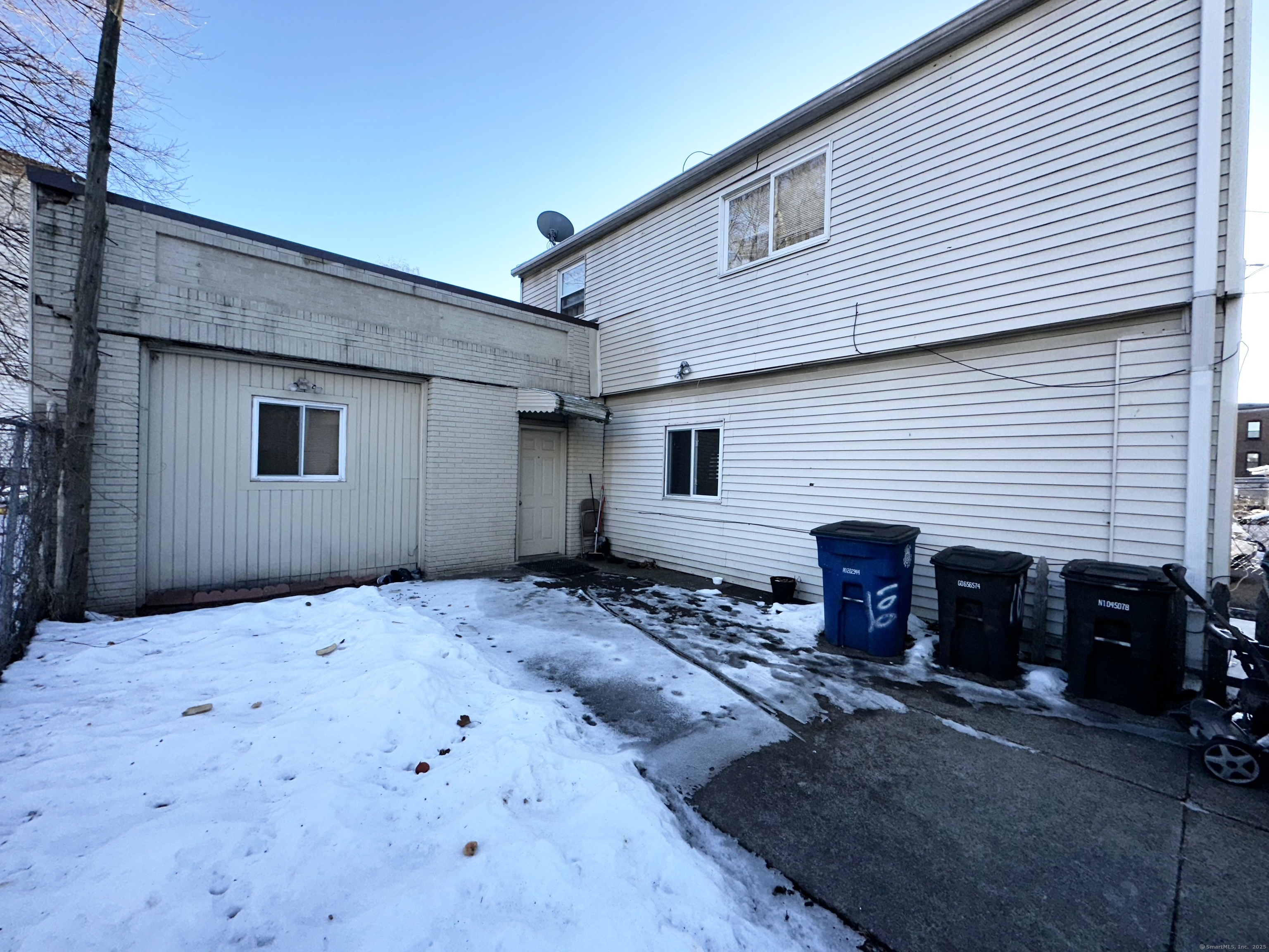 98 Sylvan Avenue Property Photo 4
