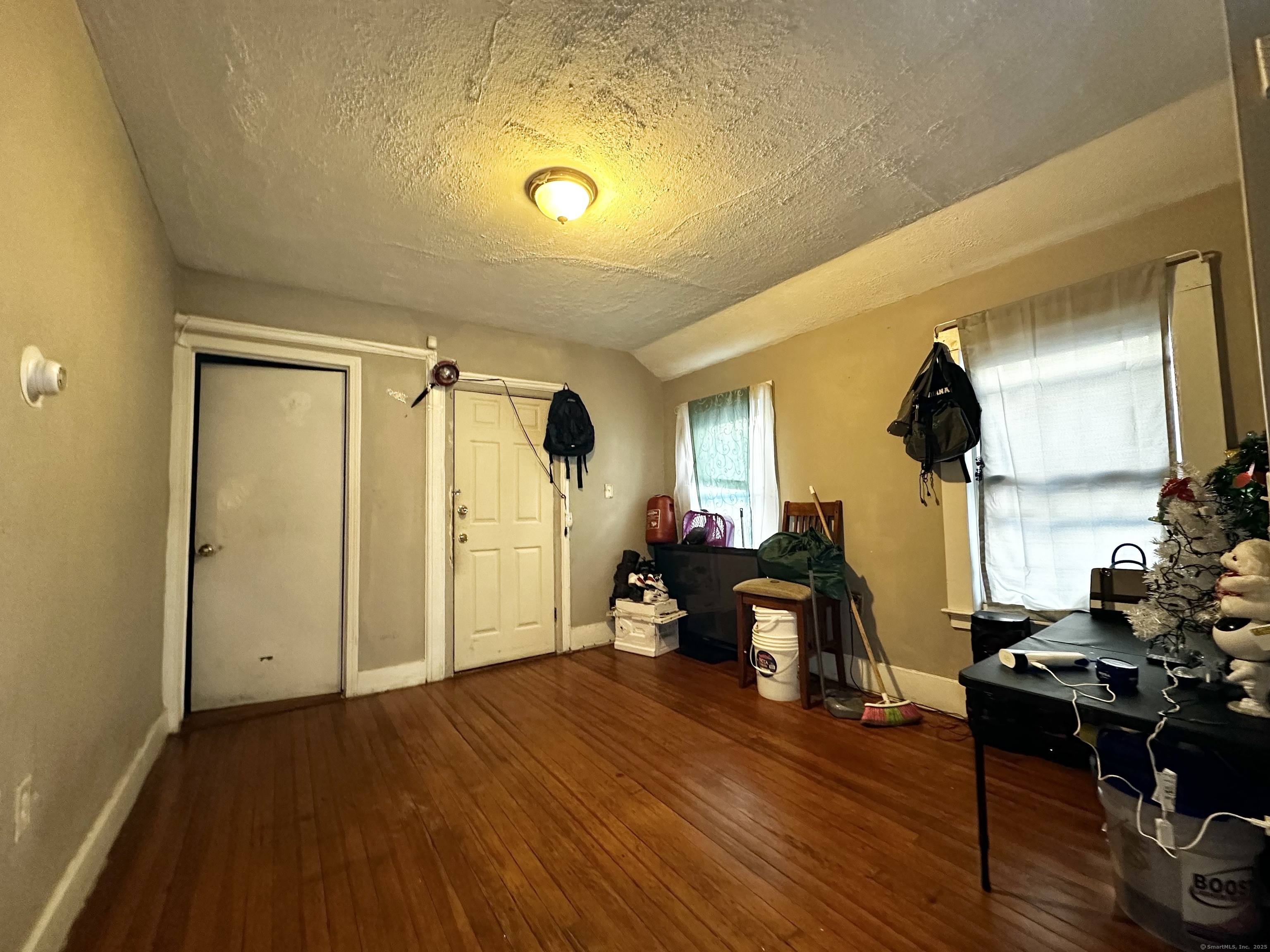 98 Sylvan Avenue Property Photo 6