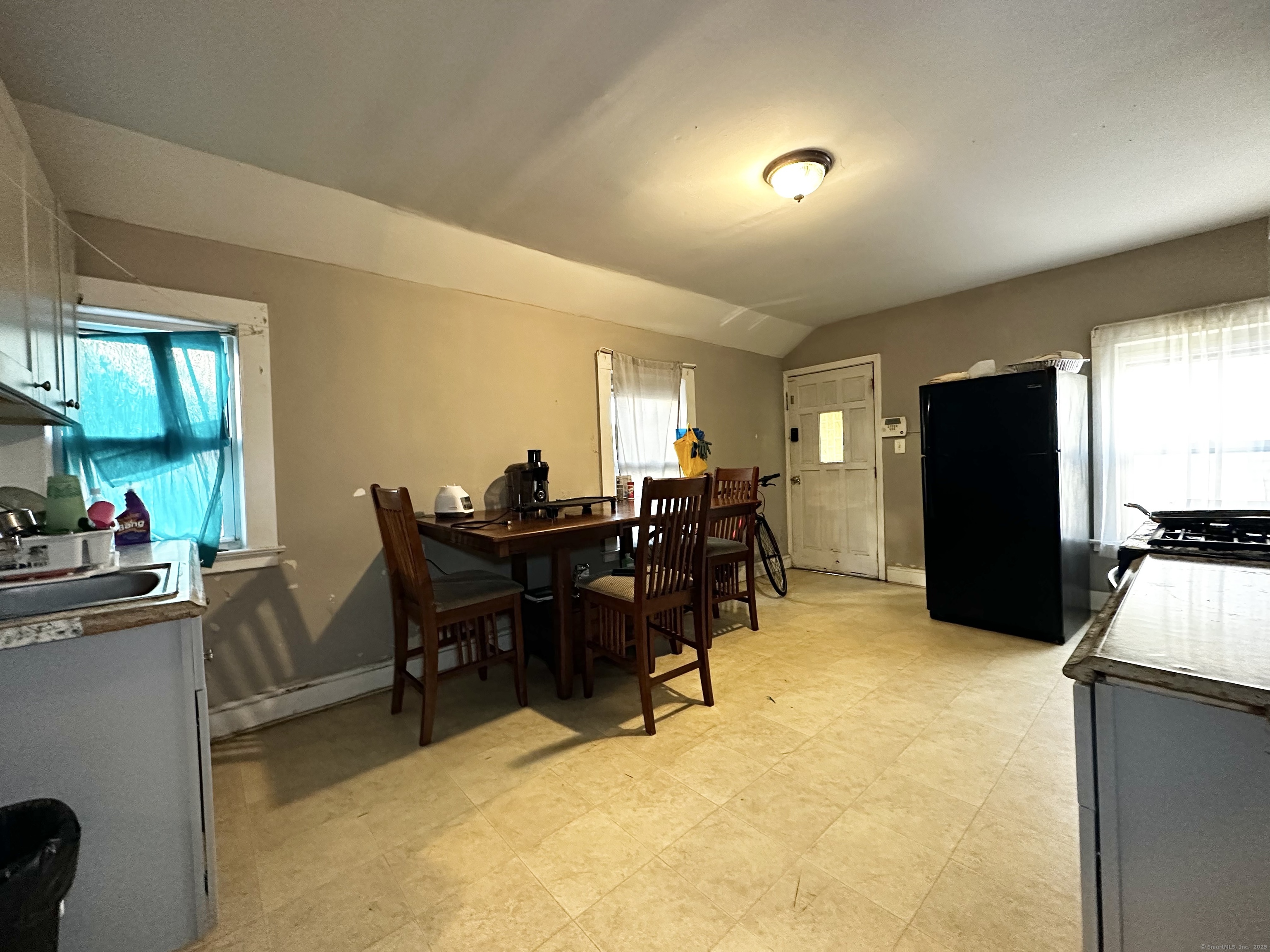 98 Sylvan Avenue Property Photo 12