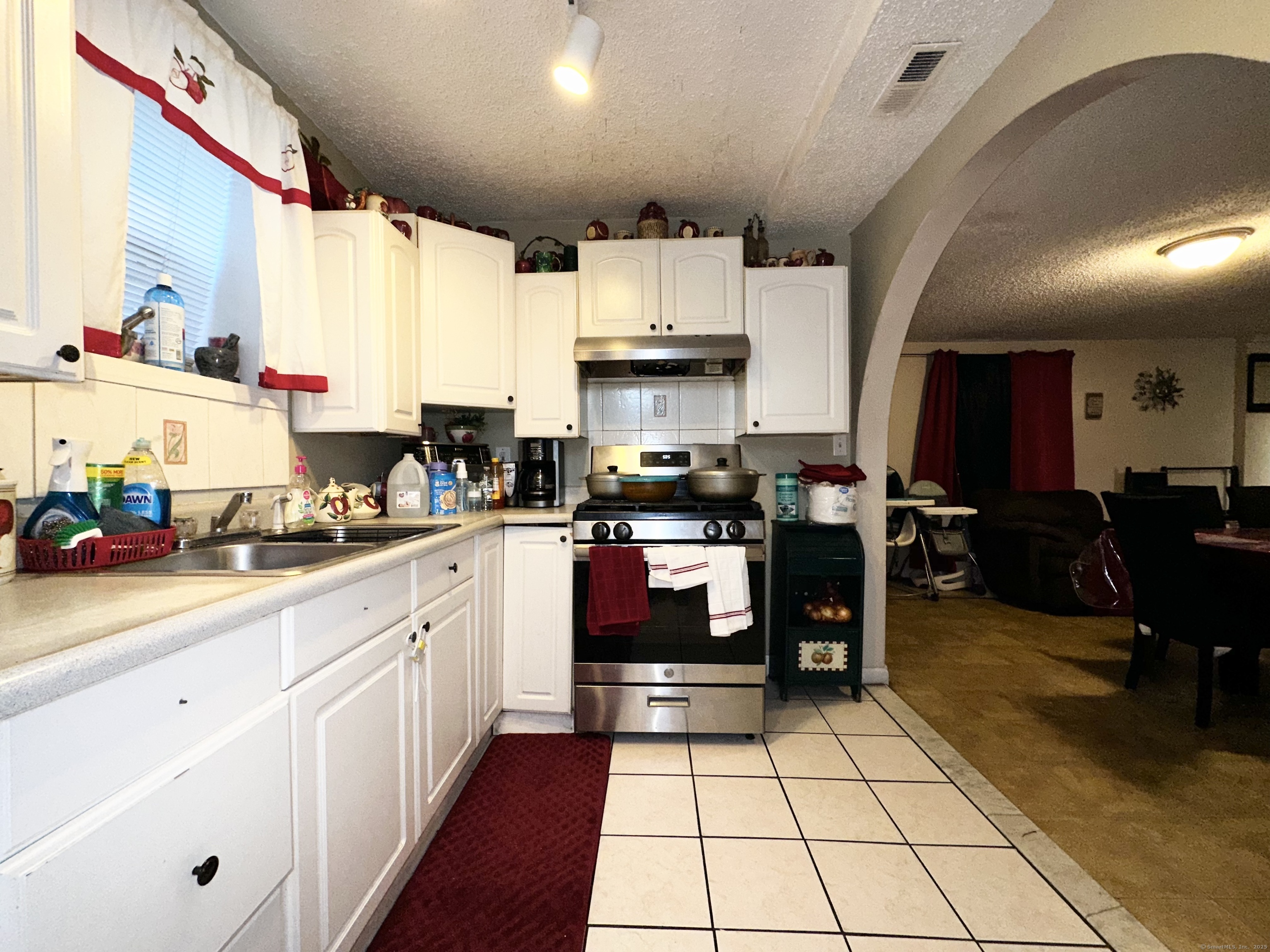 98 Sylvan Avenue Property Photo 28