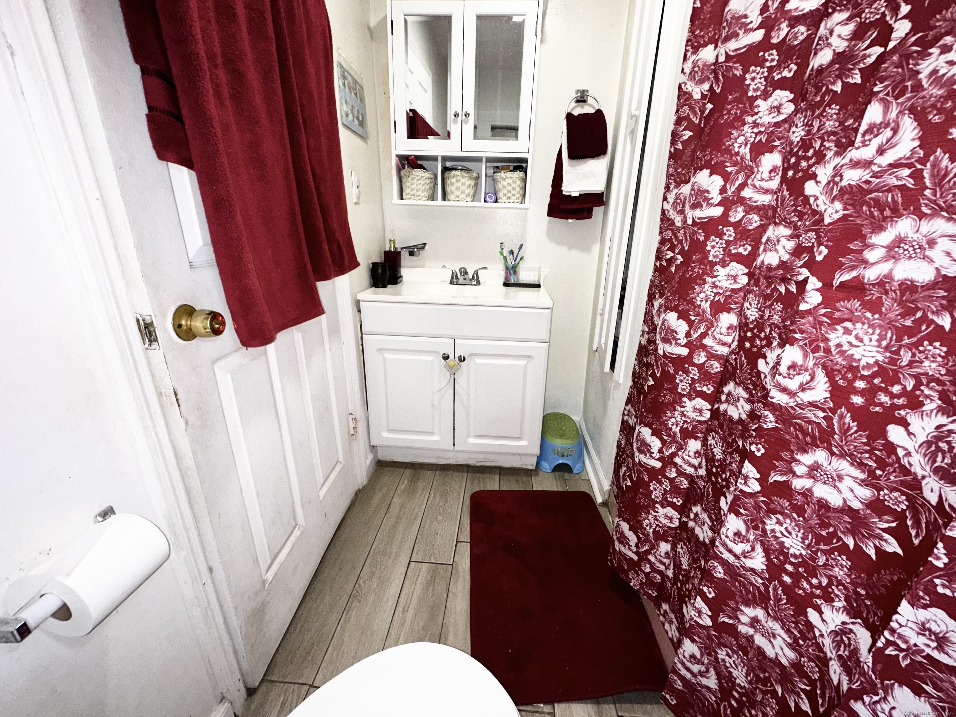 98 Sylvan Avenue Property Photo 32