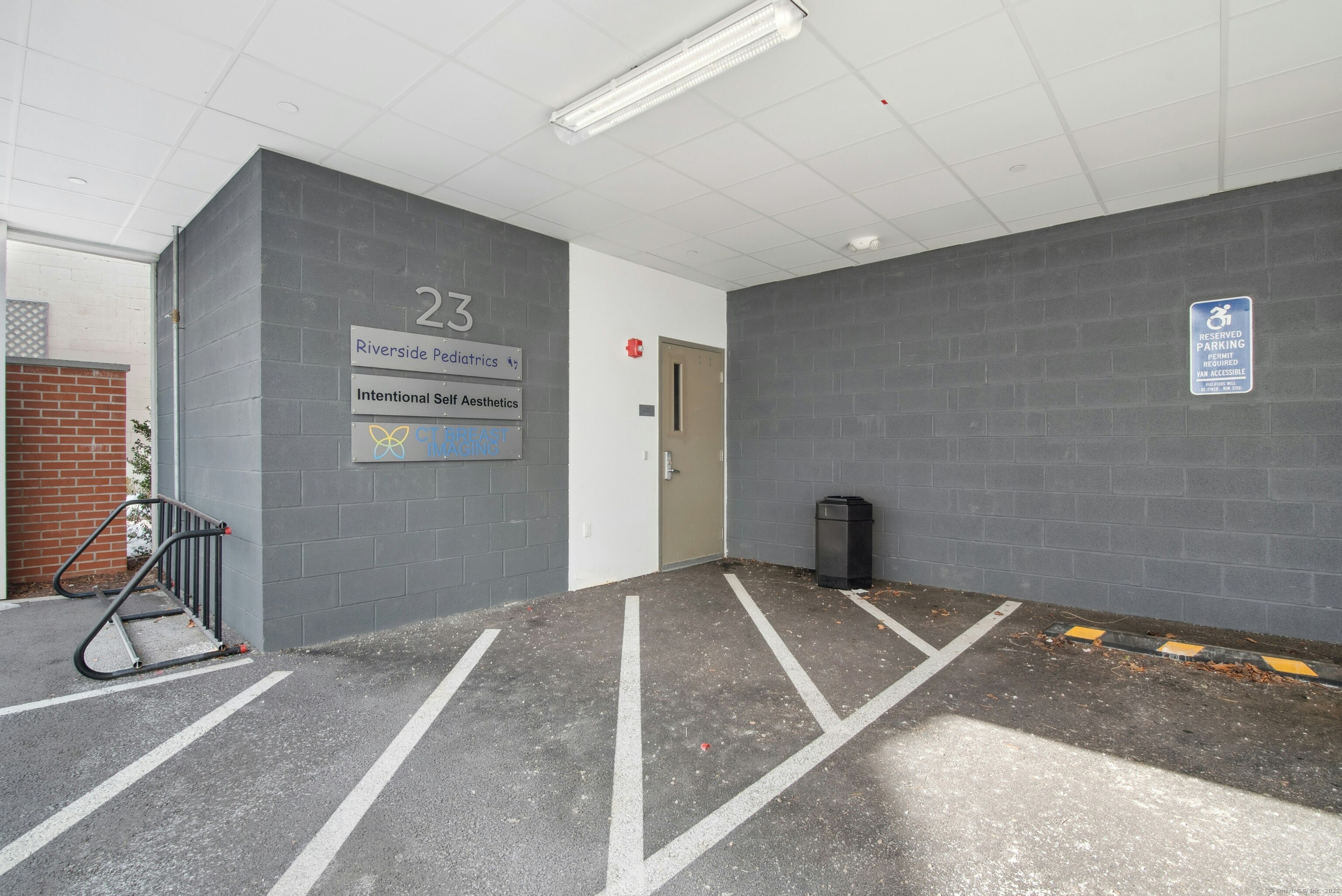 23 Vitti 201 Street Property Photo 11