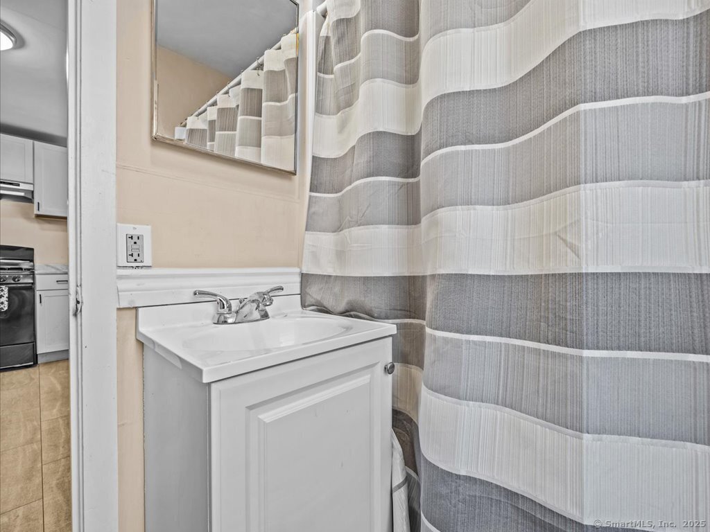 8 East Street Property Photo 12