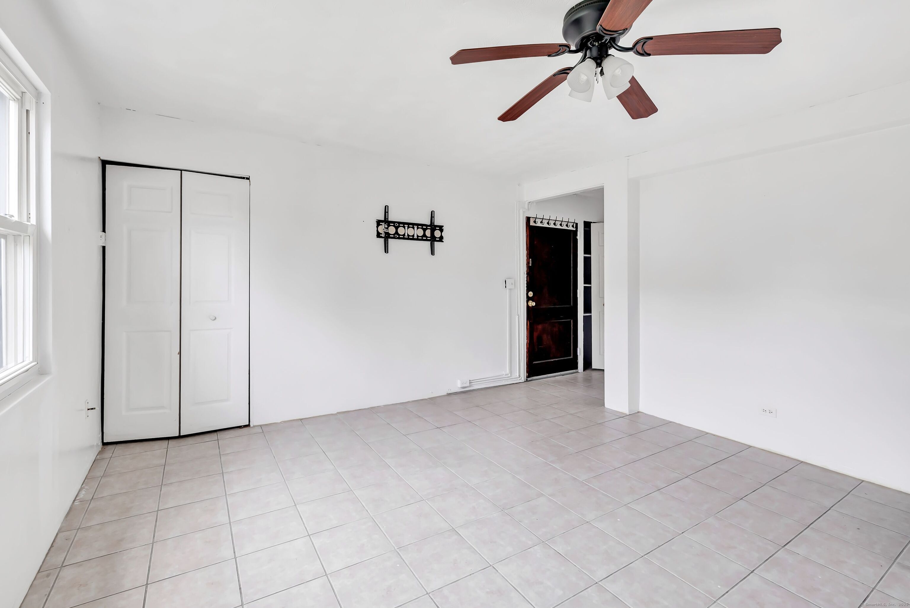 367 D Building 5 Granfield Avenue Property Photo 5