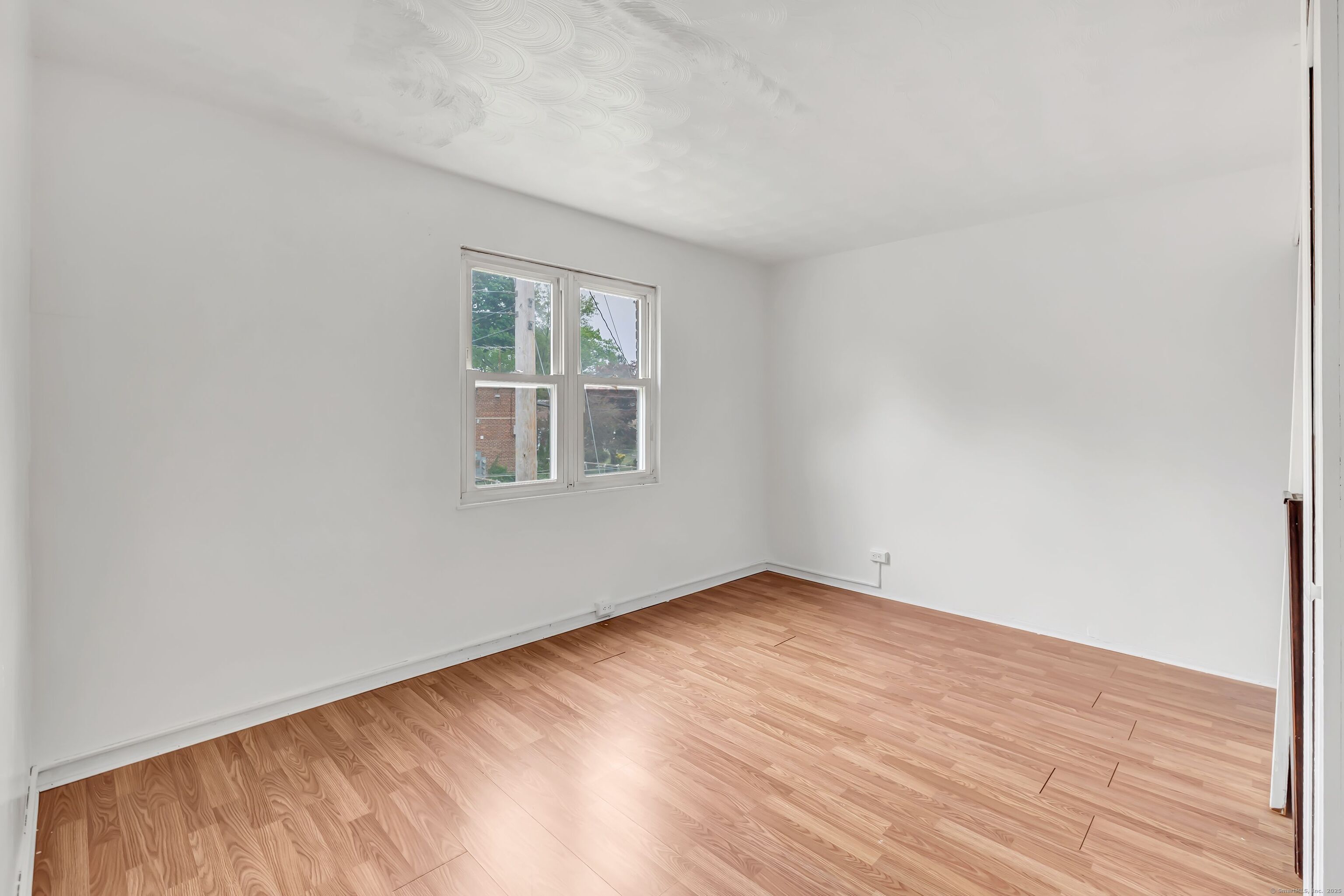 367 D Building 5 Granfield Avenue Property Photo 9