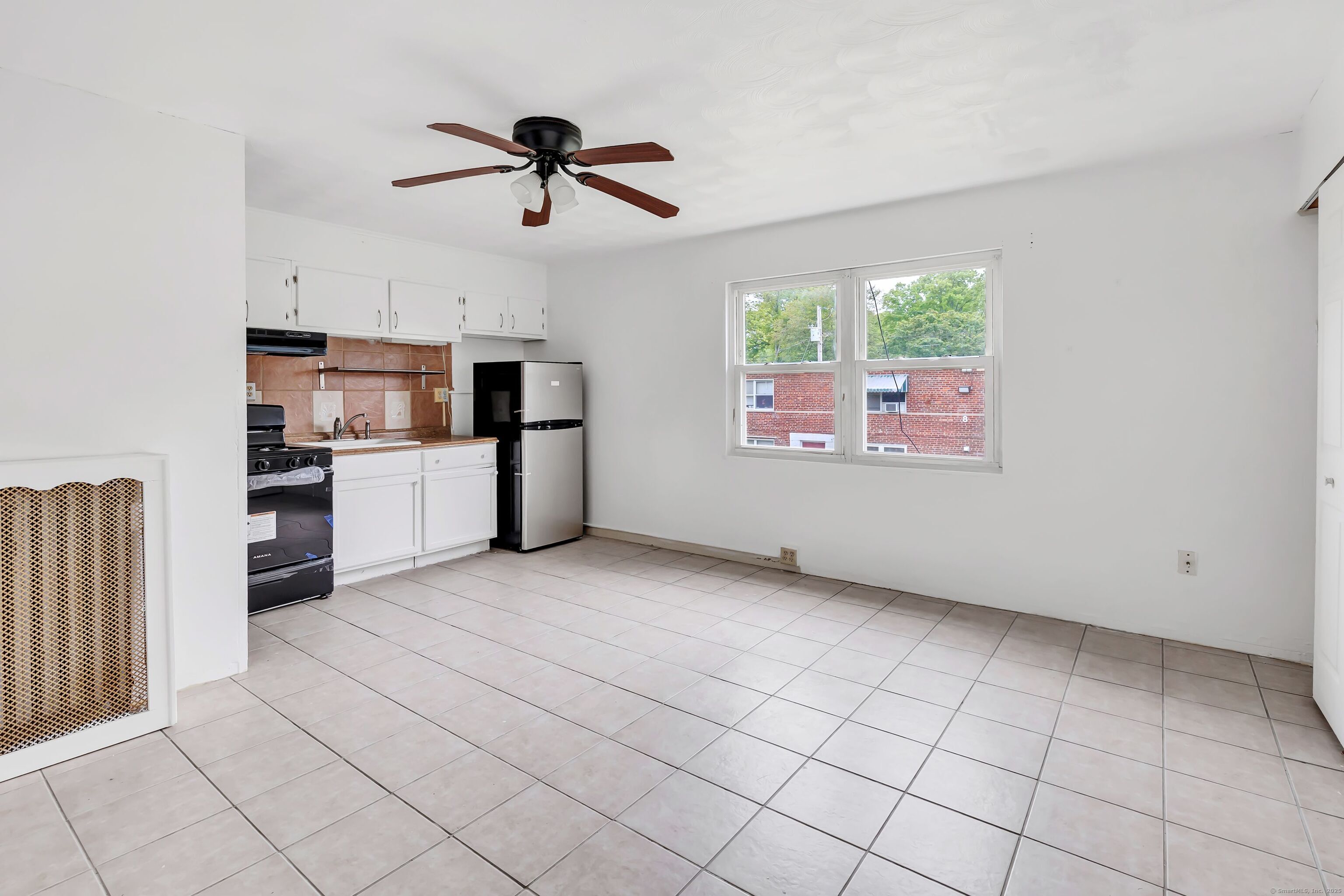 367 D Building 5 Granfield Avenue Property Photo 13