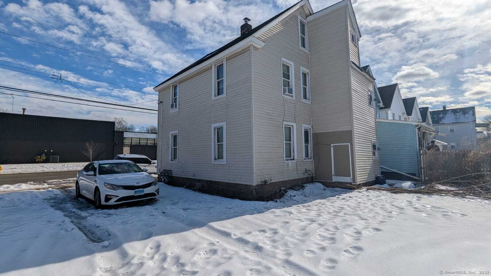 478 Shelton Avenue Property Photo 3