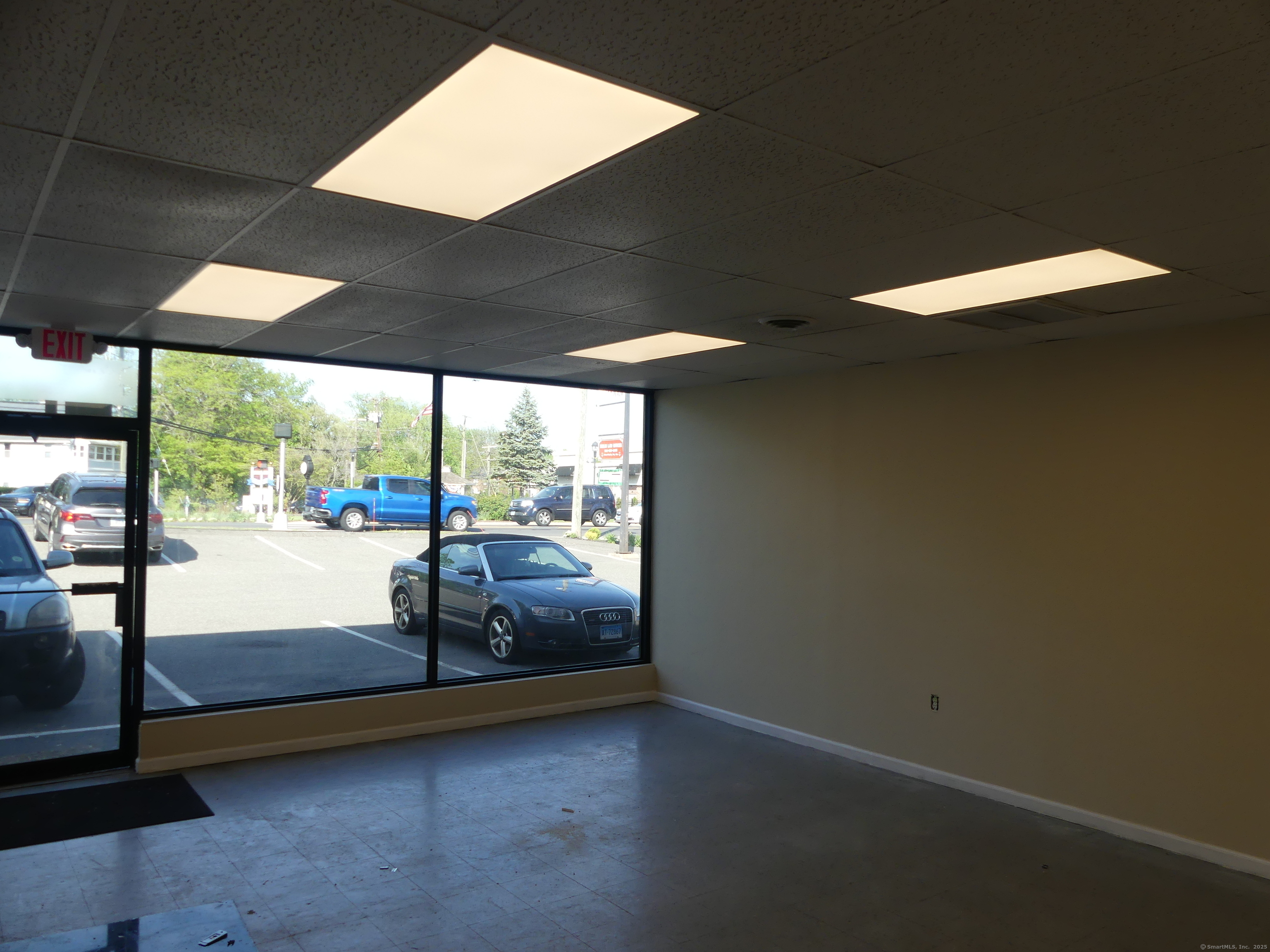 1020 Farmington Avenue Property Photo 2