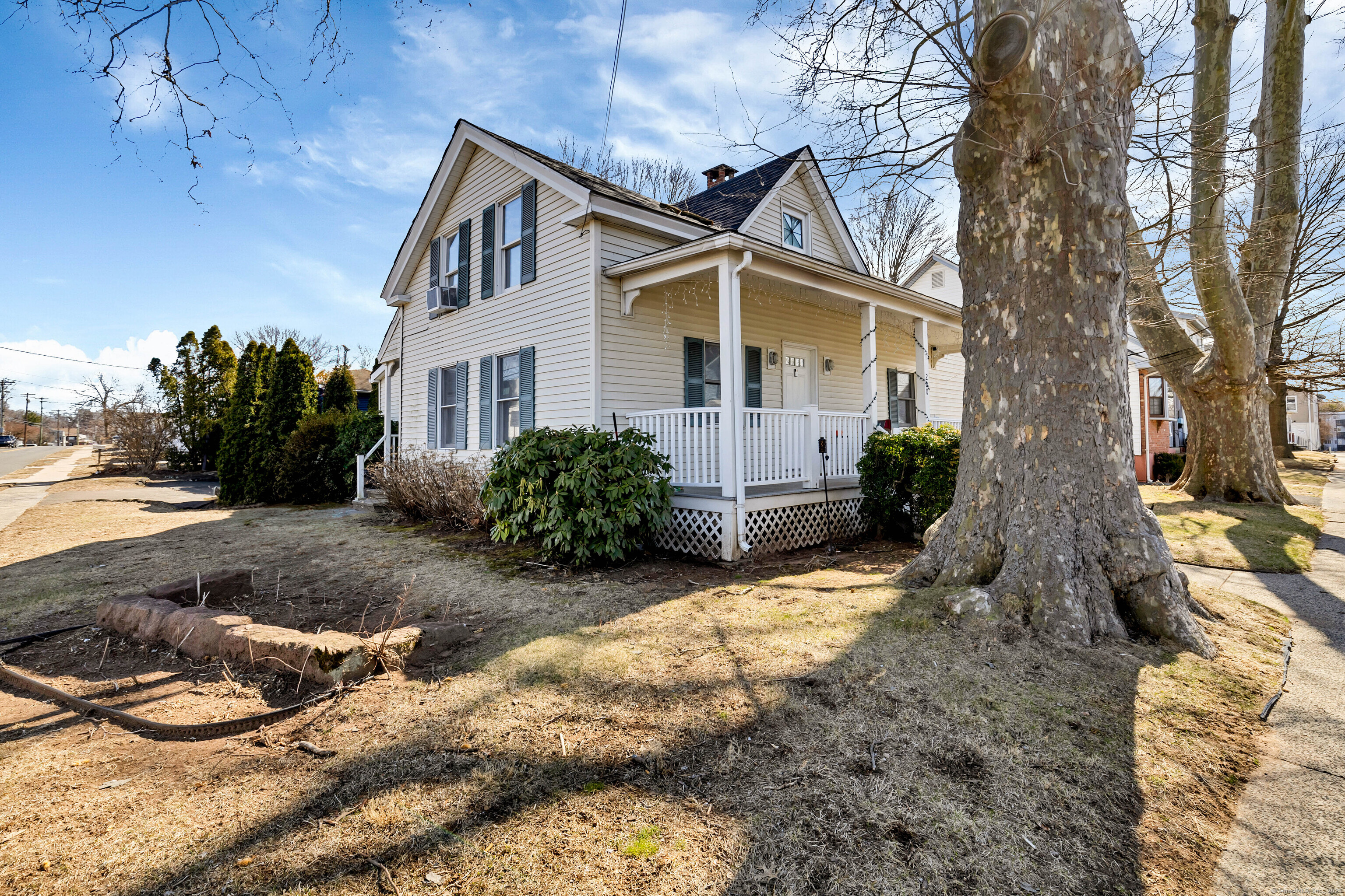 200 Kimberly Avenue Property Photo 2