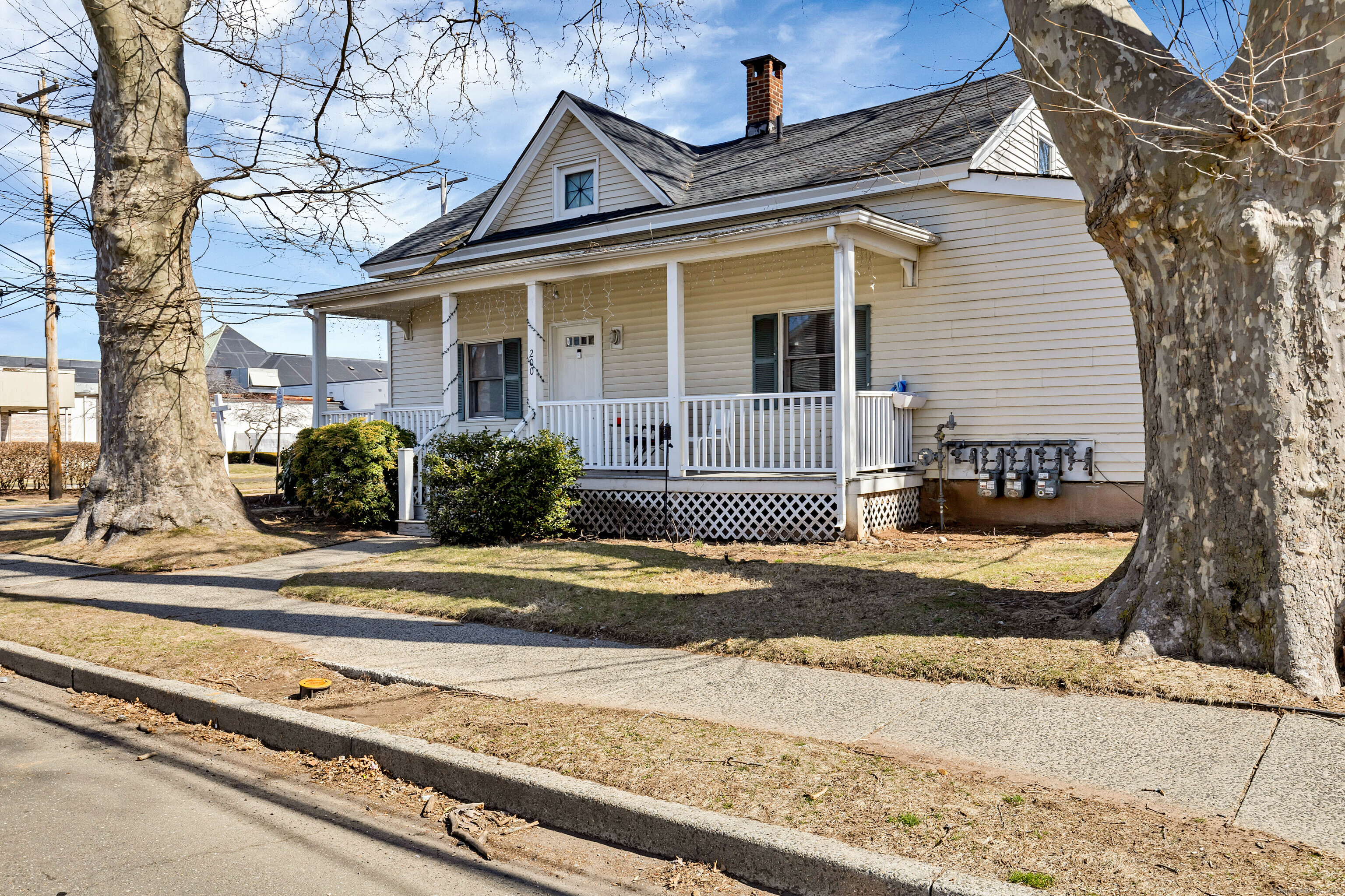 200 Kimberly Avenue Property Photo 8