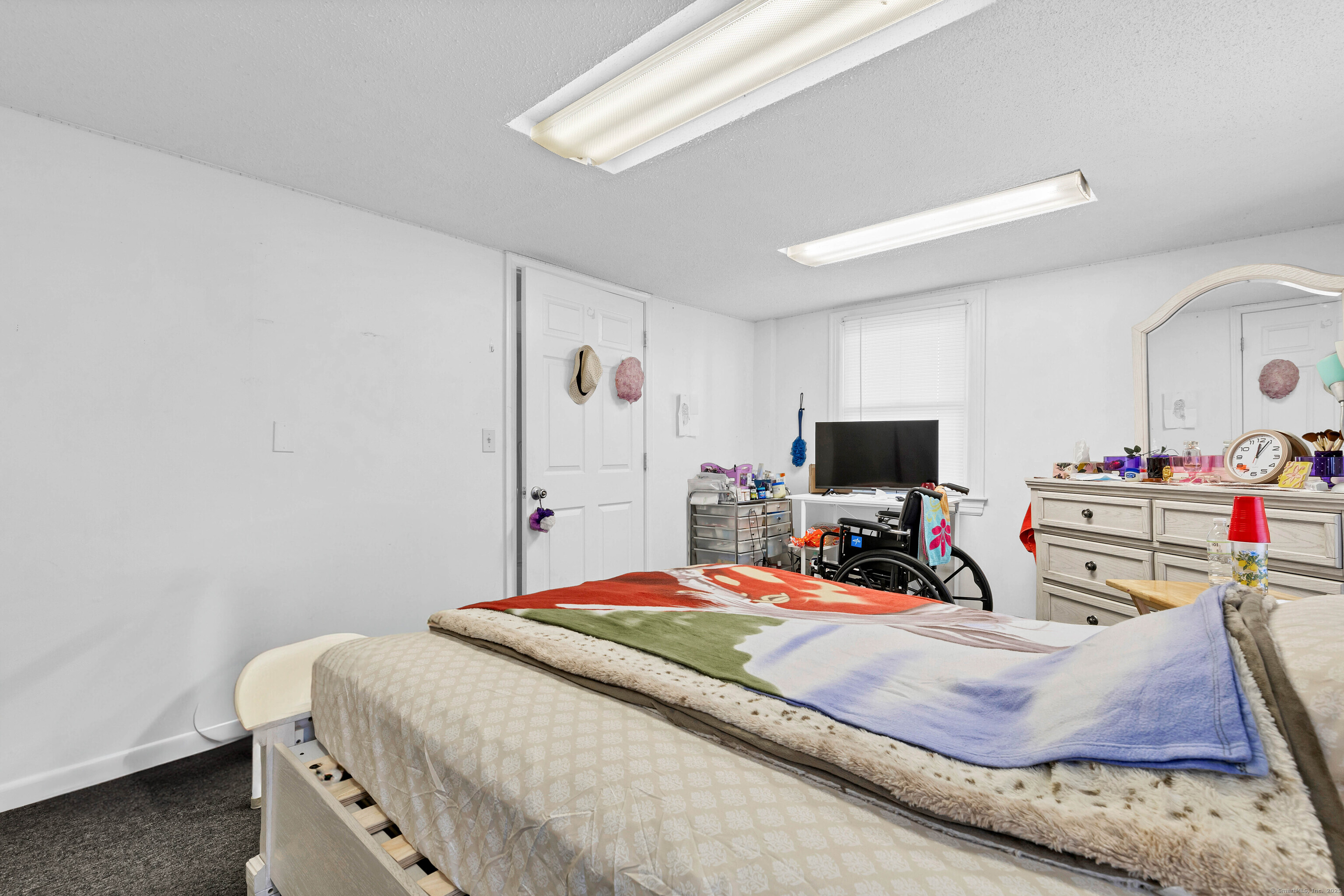 200 Kimberly Avenue Property Photo 14