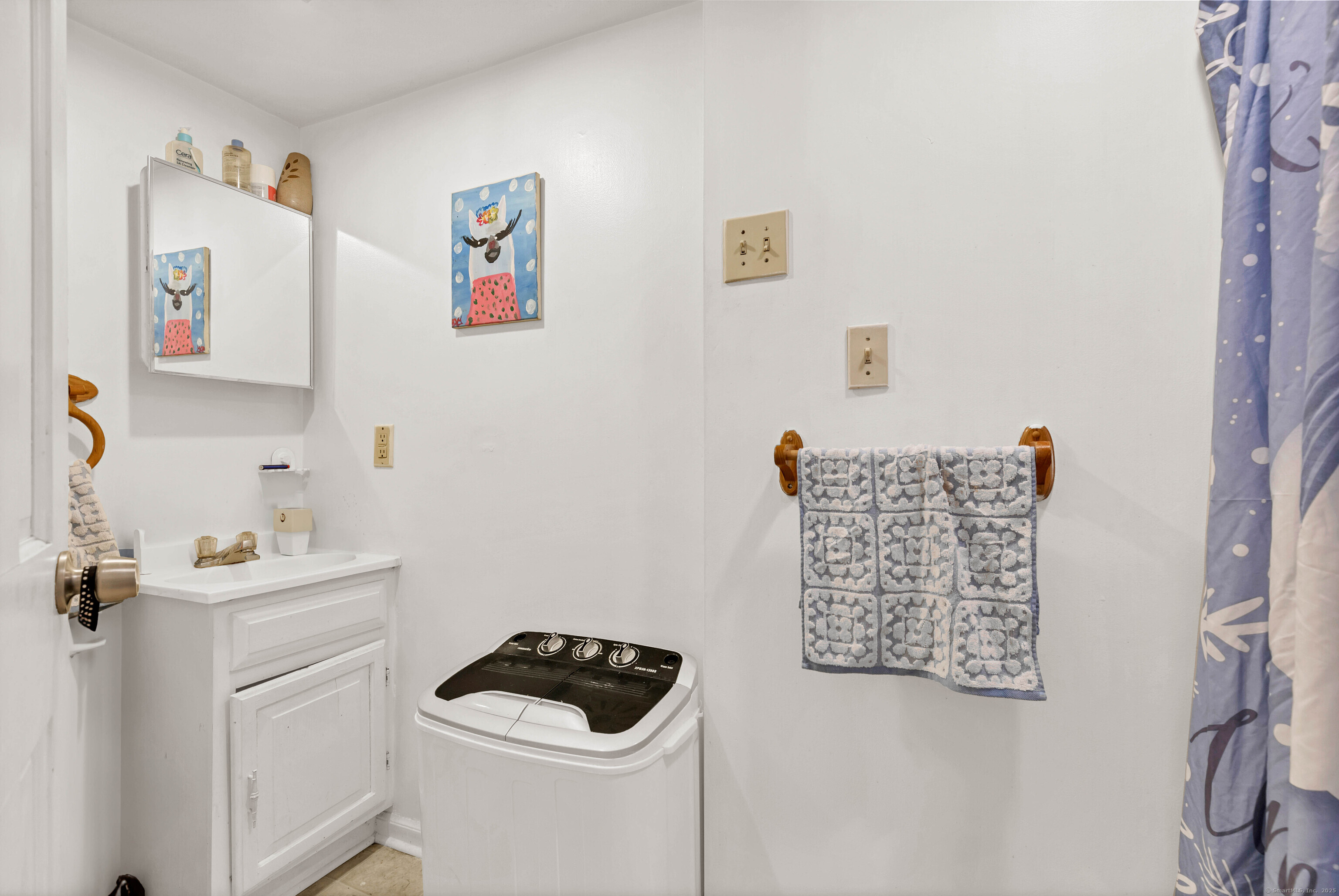 200 Kimberly Avenue Property Photo 19
