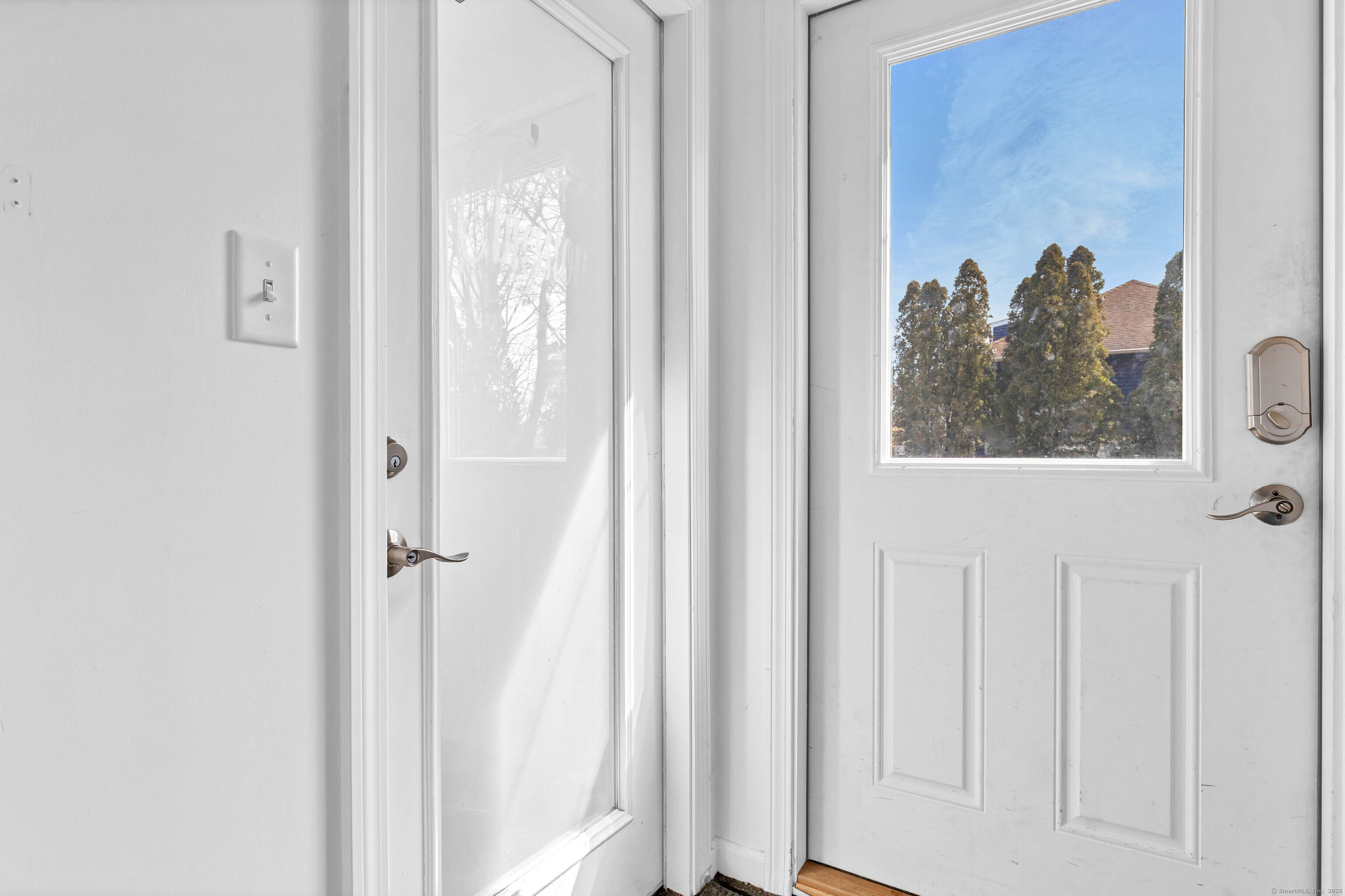 200 Kimberly Avenue Property Photo 22
