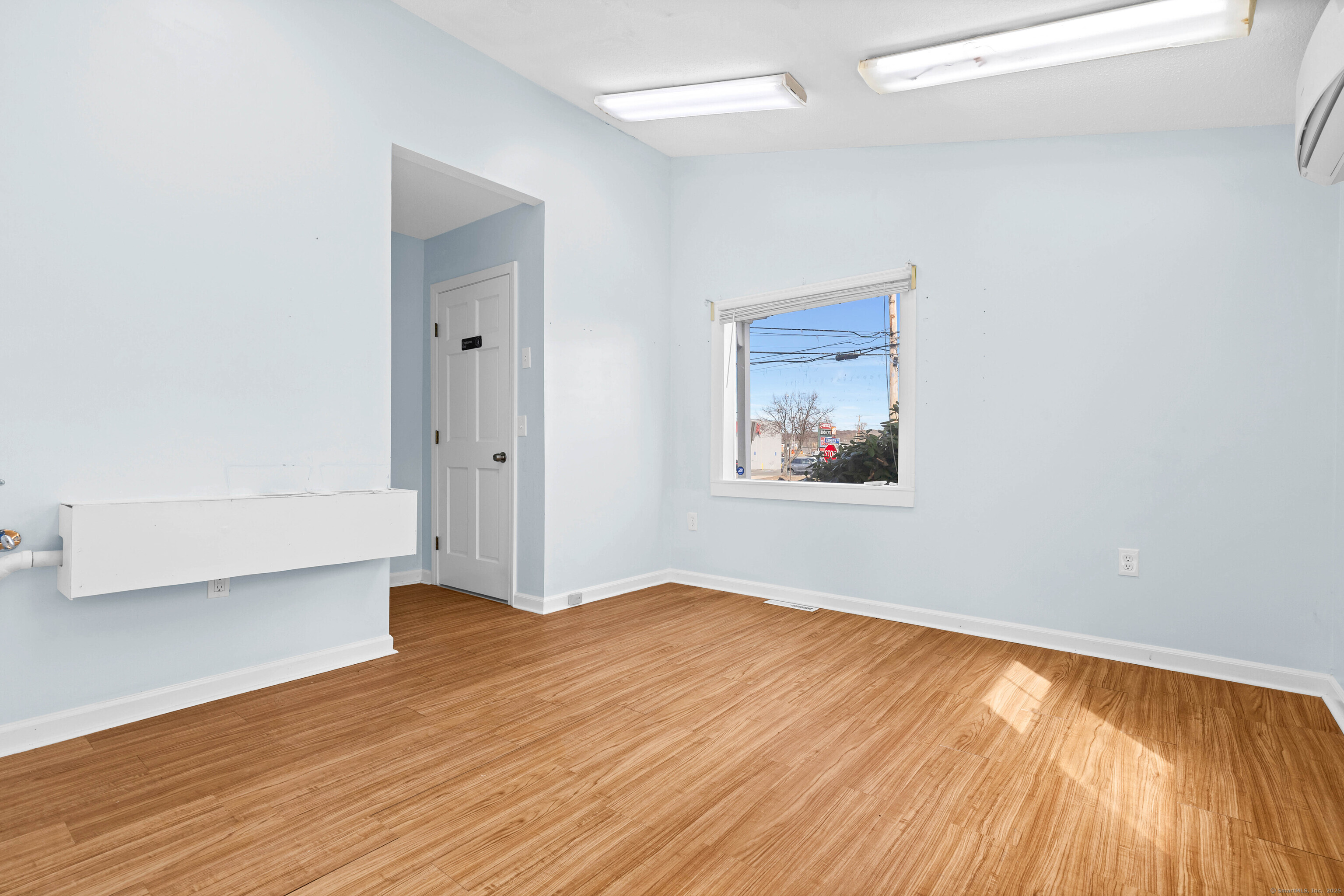 200 Kimberly Avenue Property Photo 23