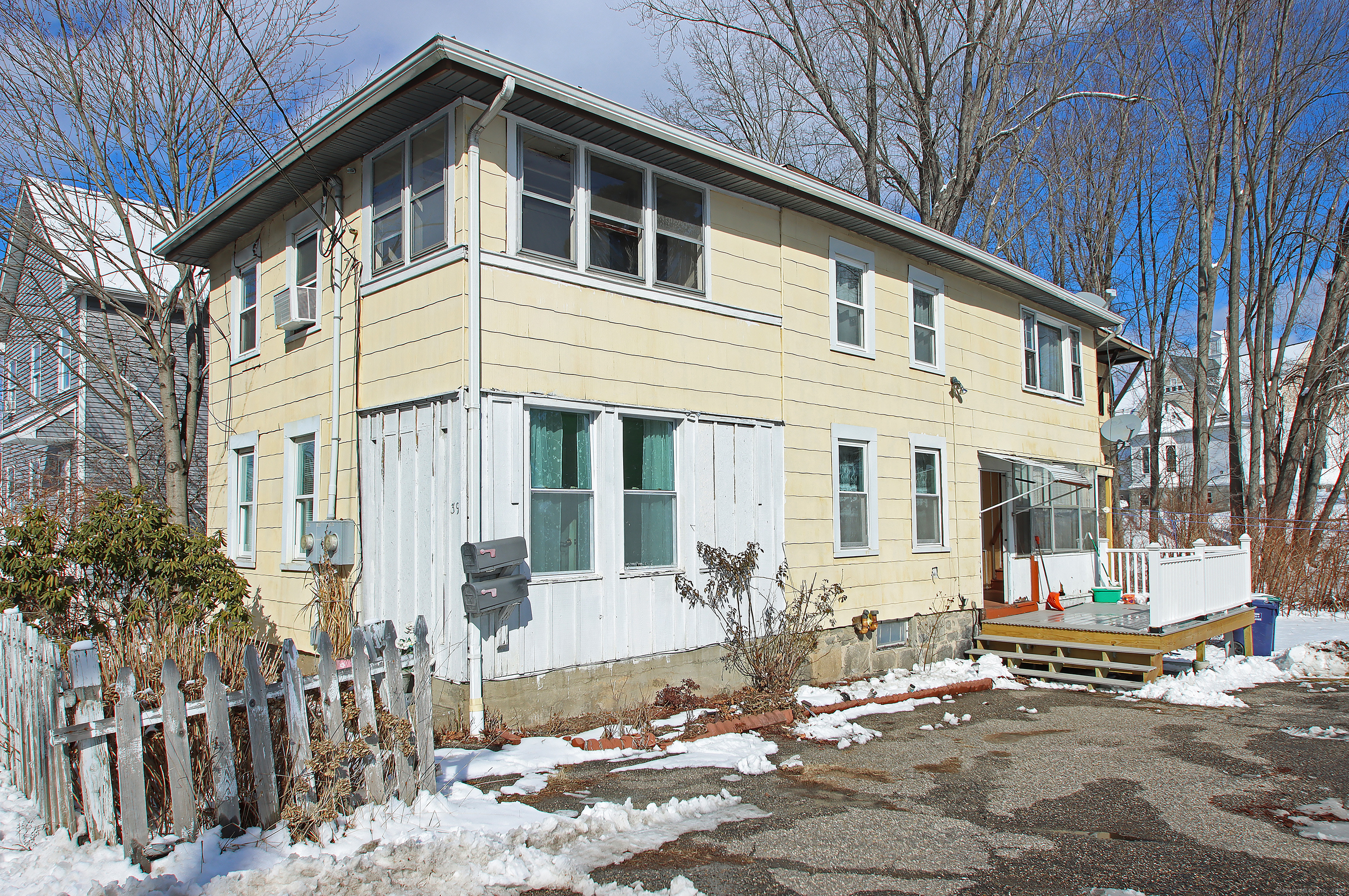 39 Maple Street Property Photo 3