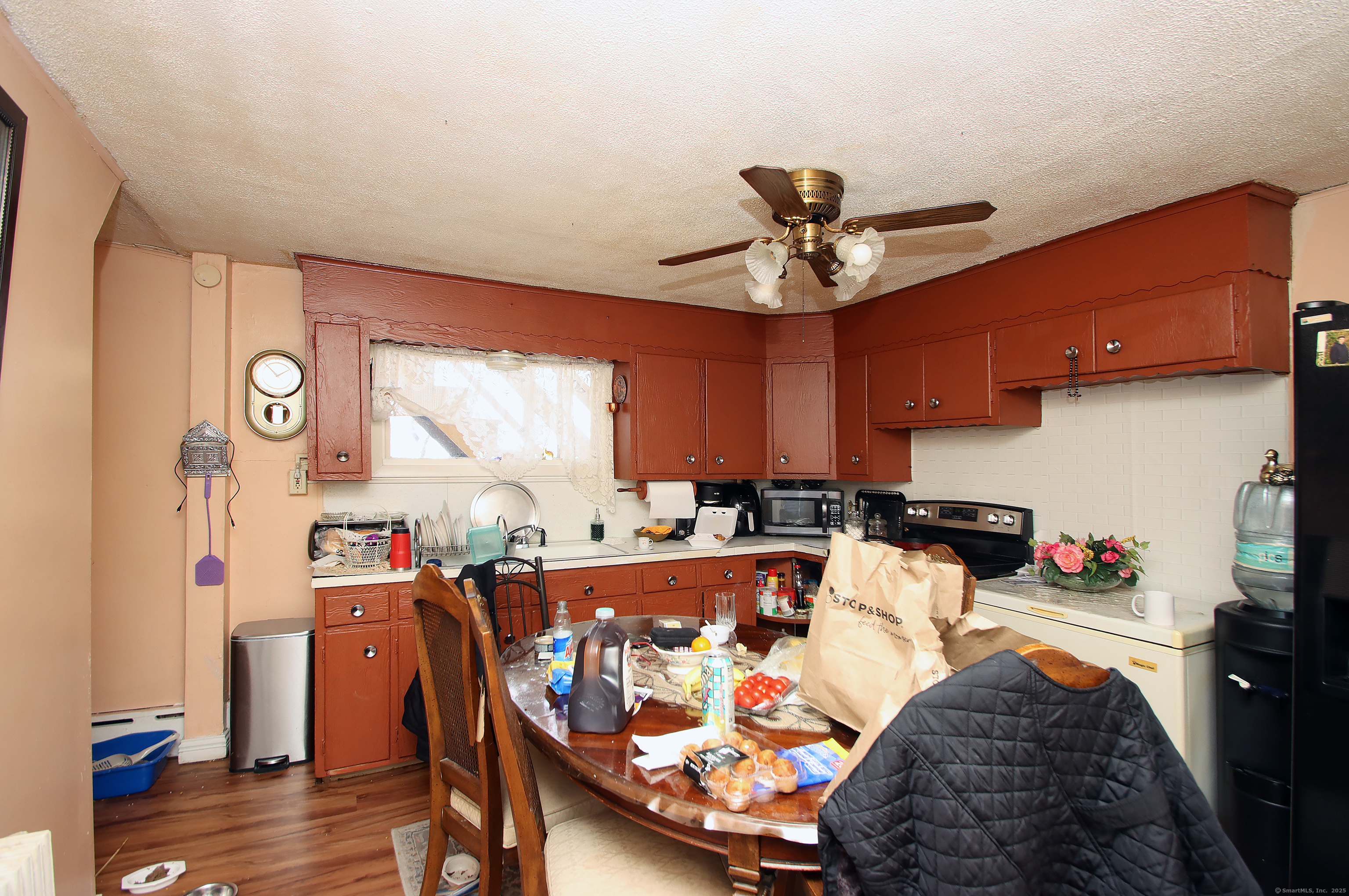 39 Maple Street Property Photo 4
