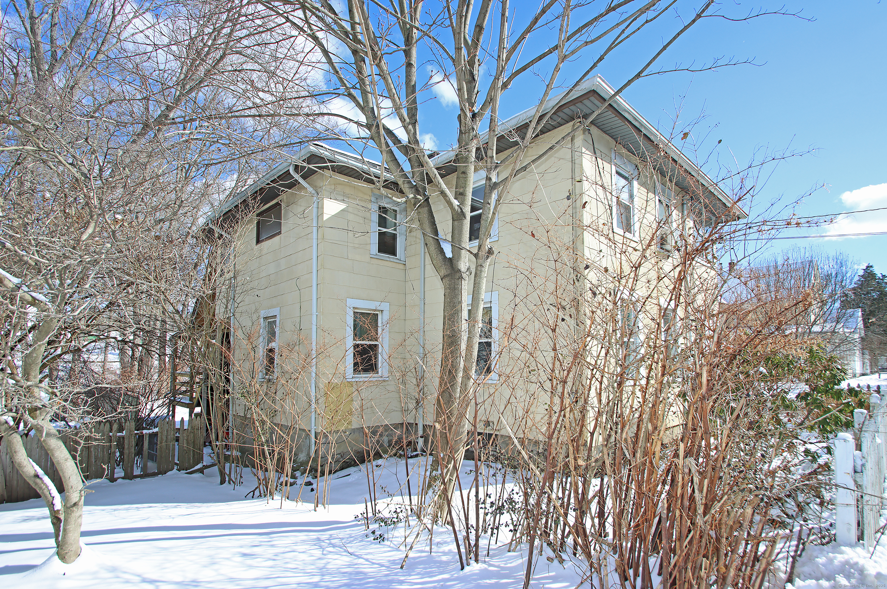 39 Maple Street Property Photo 18