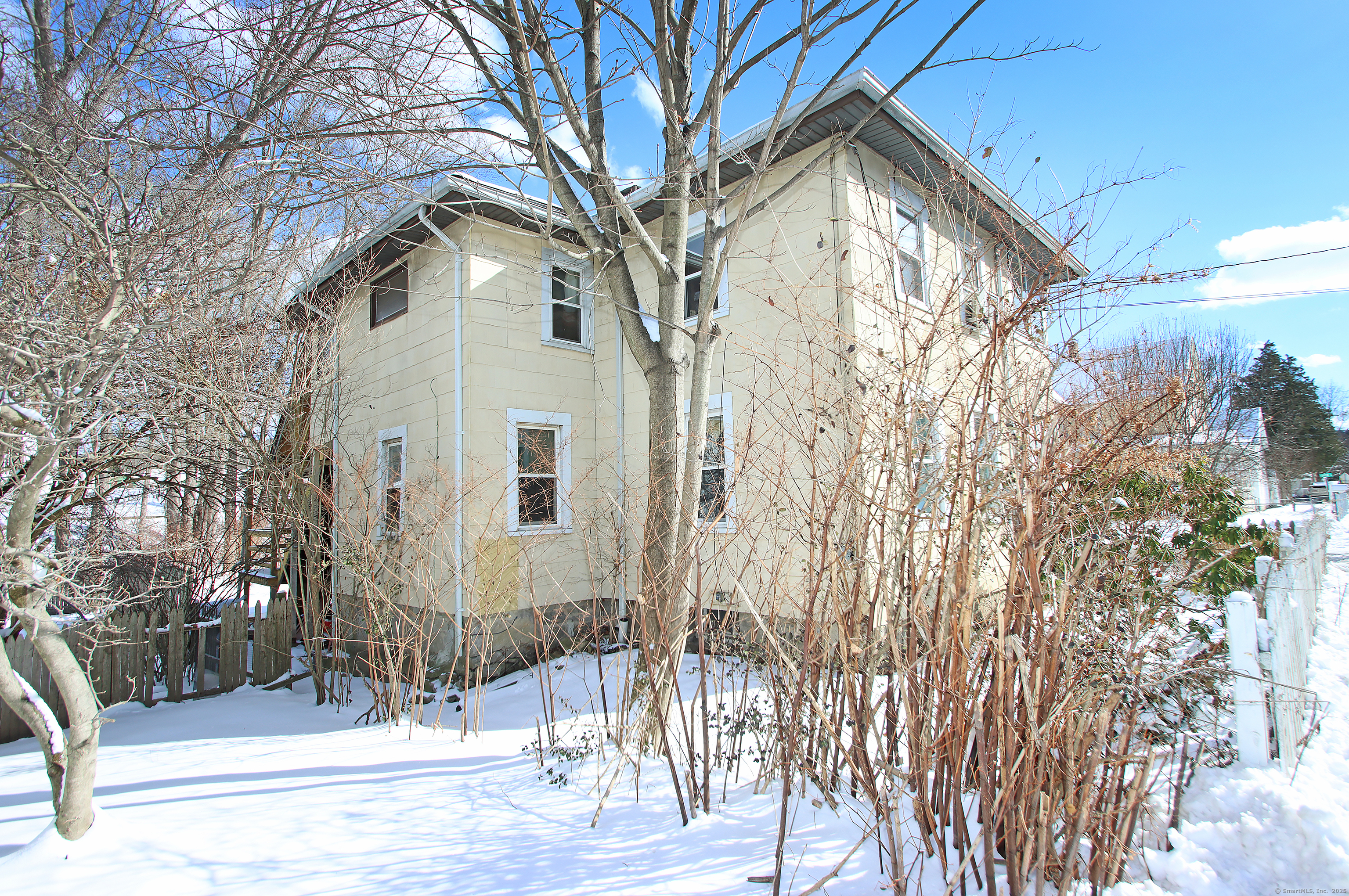 39 Maple Street Property Photo 19