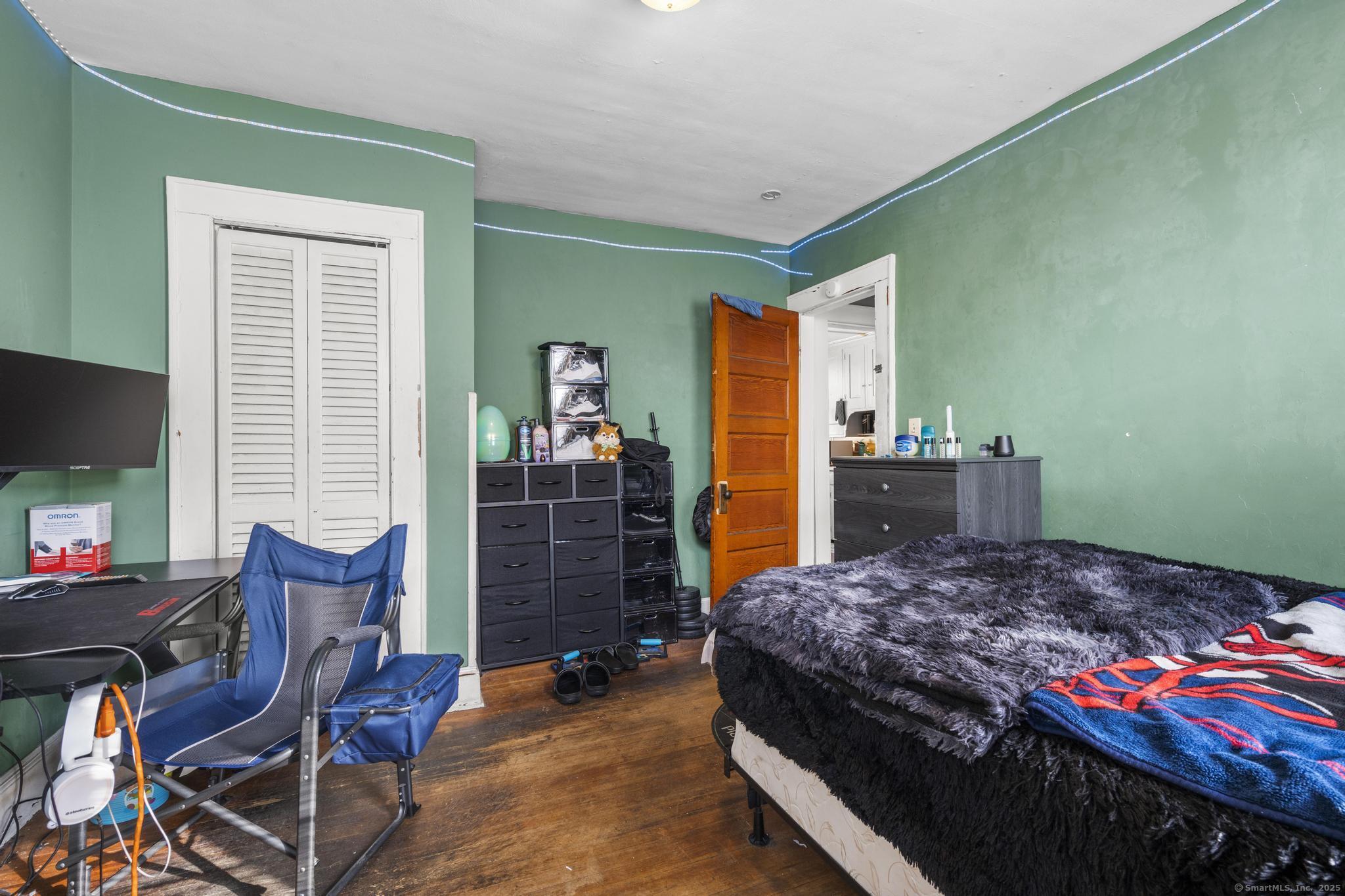 15 Holbrook Place Property Photo 20