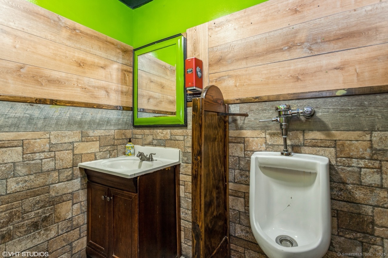 84 Washington 84 Street Property Photo 15