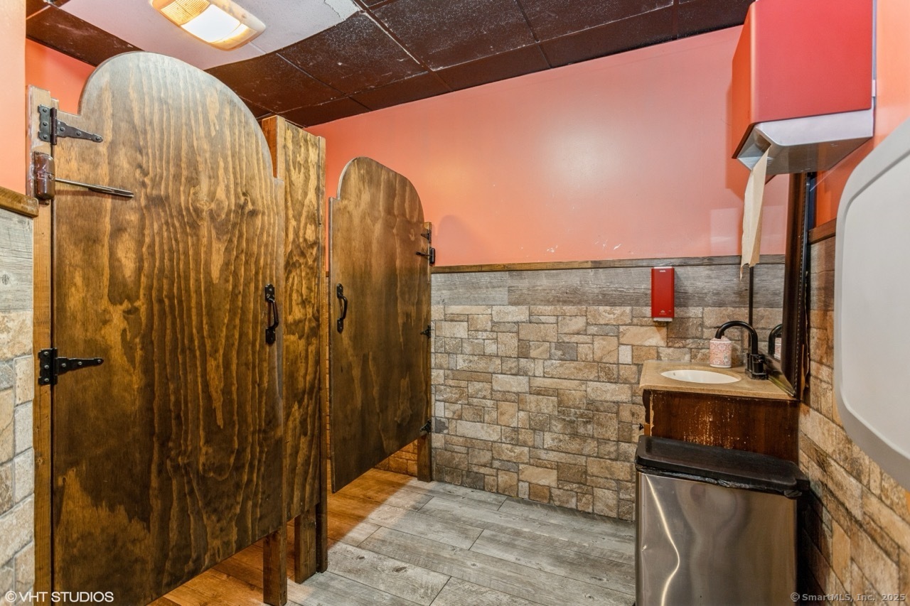 84 Washington 84 Street Property Photo 16