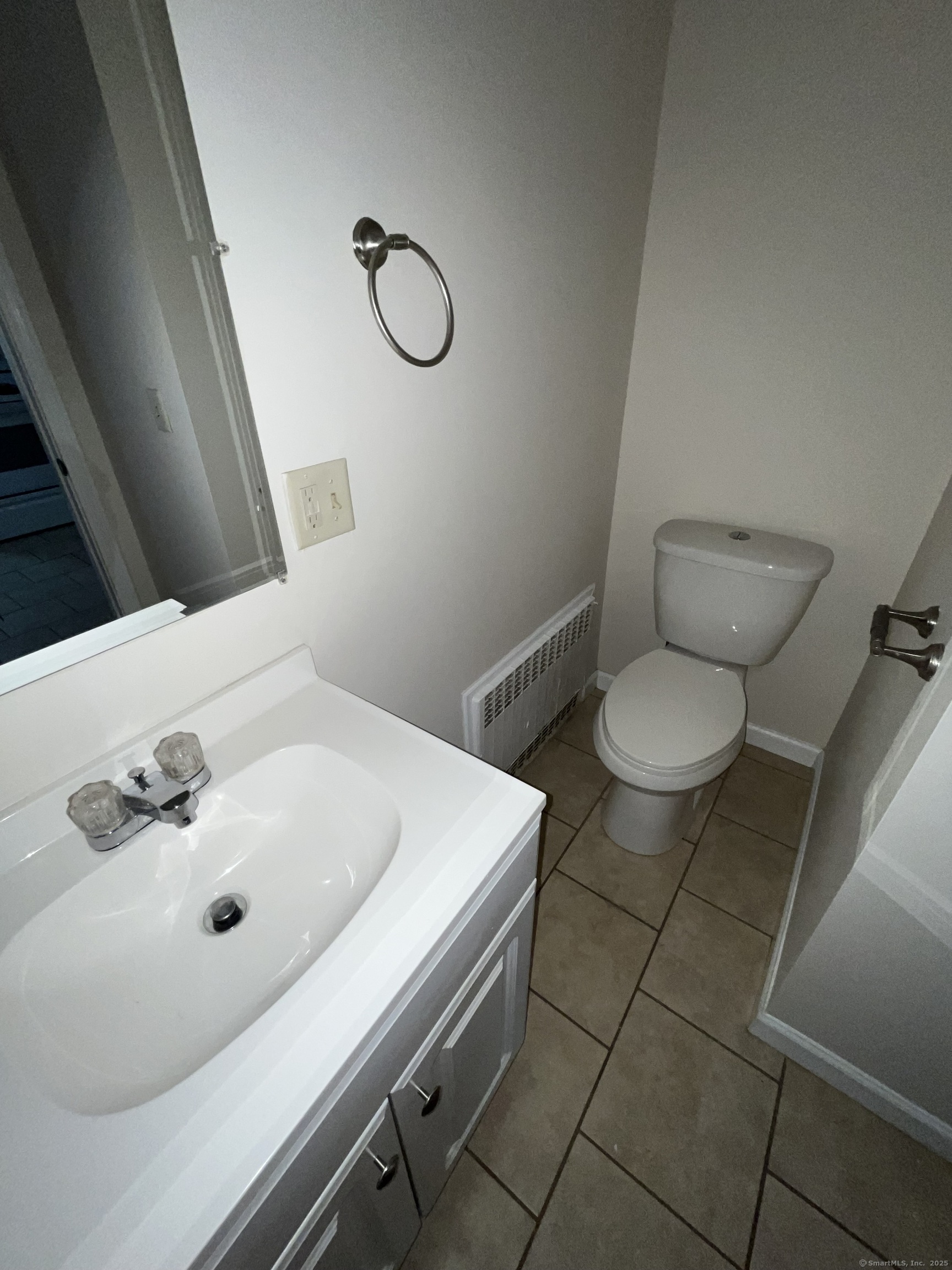 8 Locust Street Property Photo 6