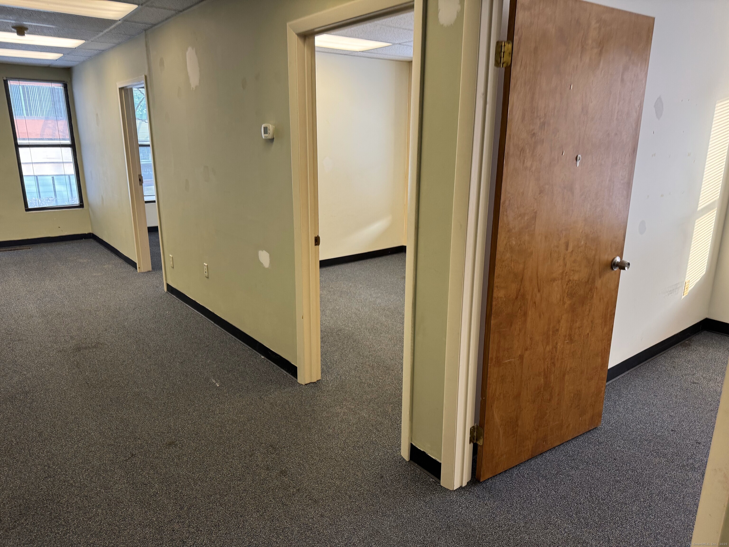 360 Fairfield 2nd Fl Avenue Property Photo 5