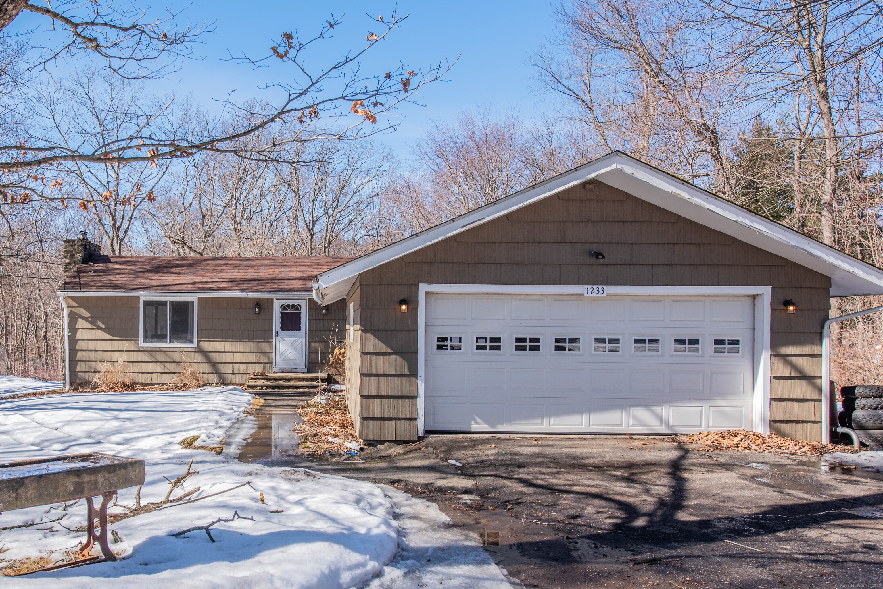 1233 Spindle Hill Road Property Photo