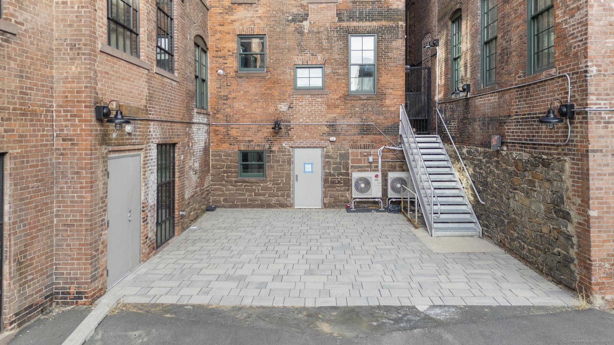 103 Allyn Street Property Photo 19