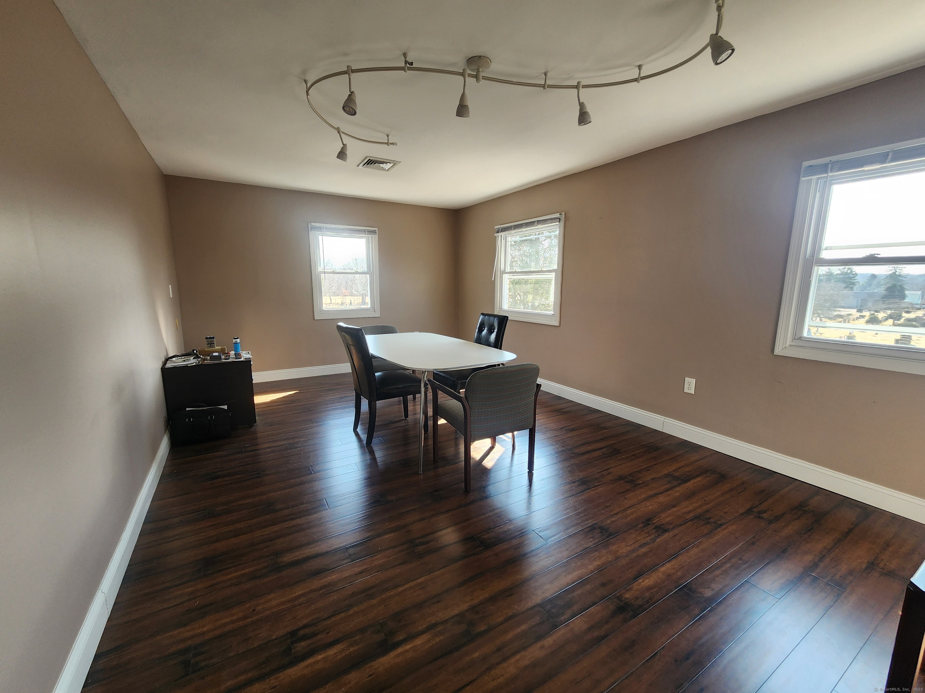 299 Washington Suite 18s Avenue Property Photo 2