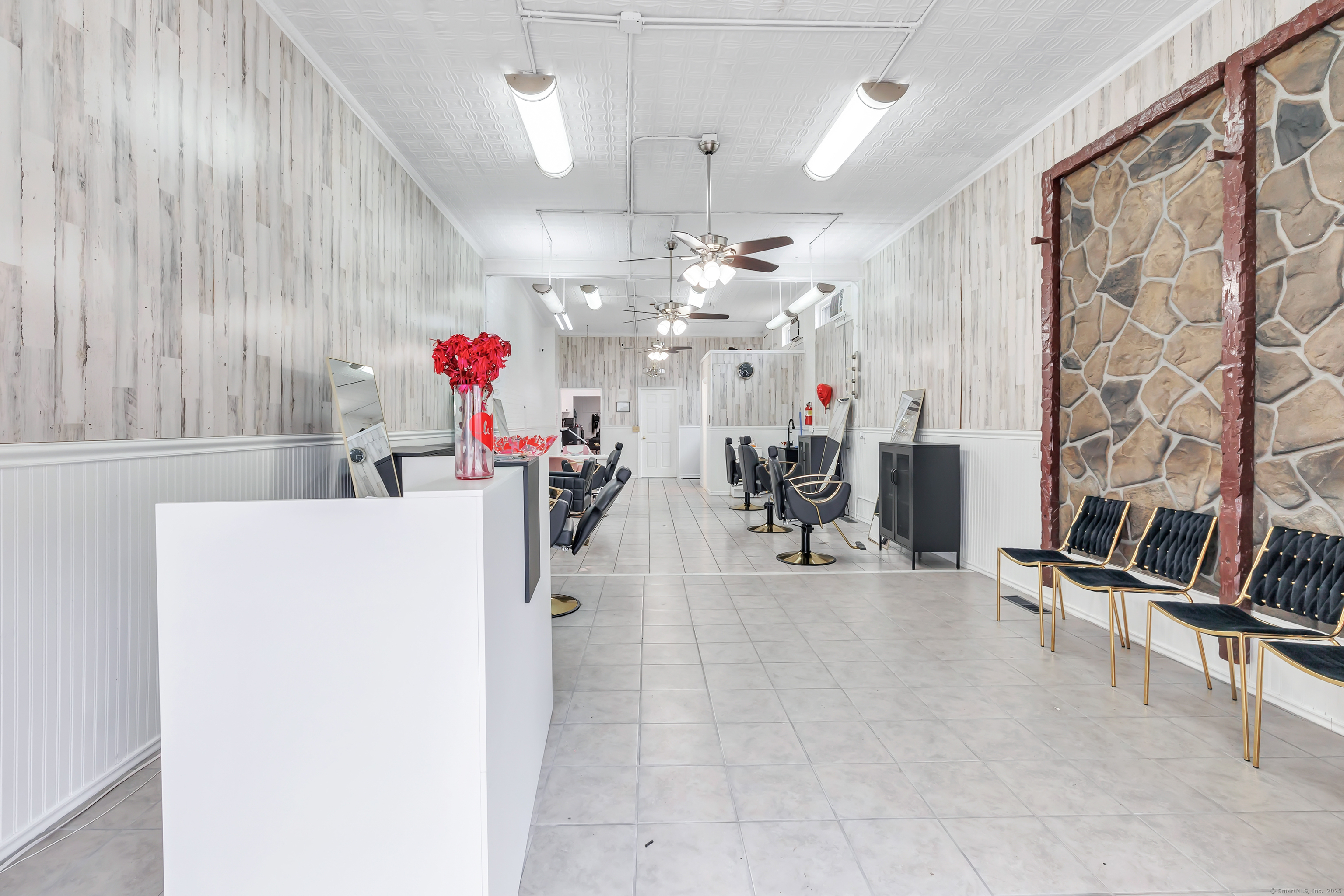 6 Woodward Avenue Property Photo 4