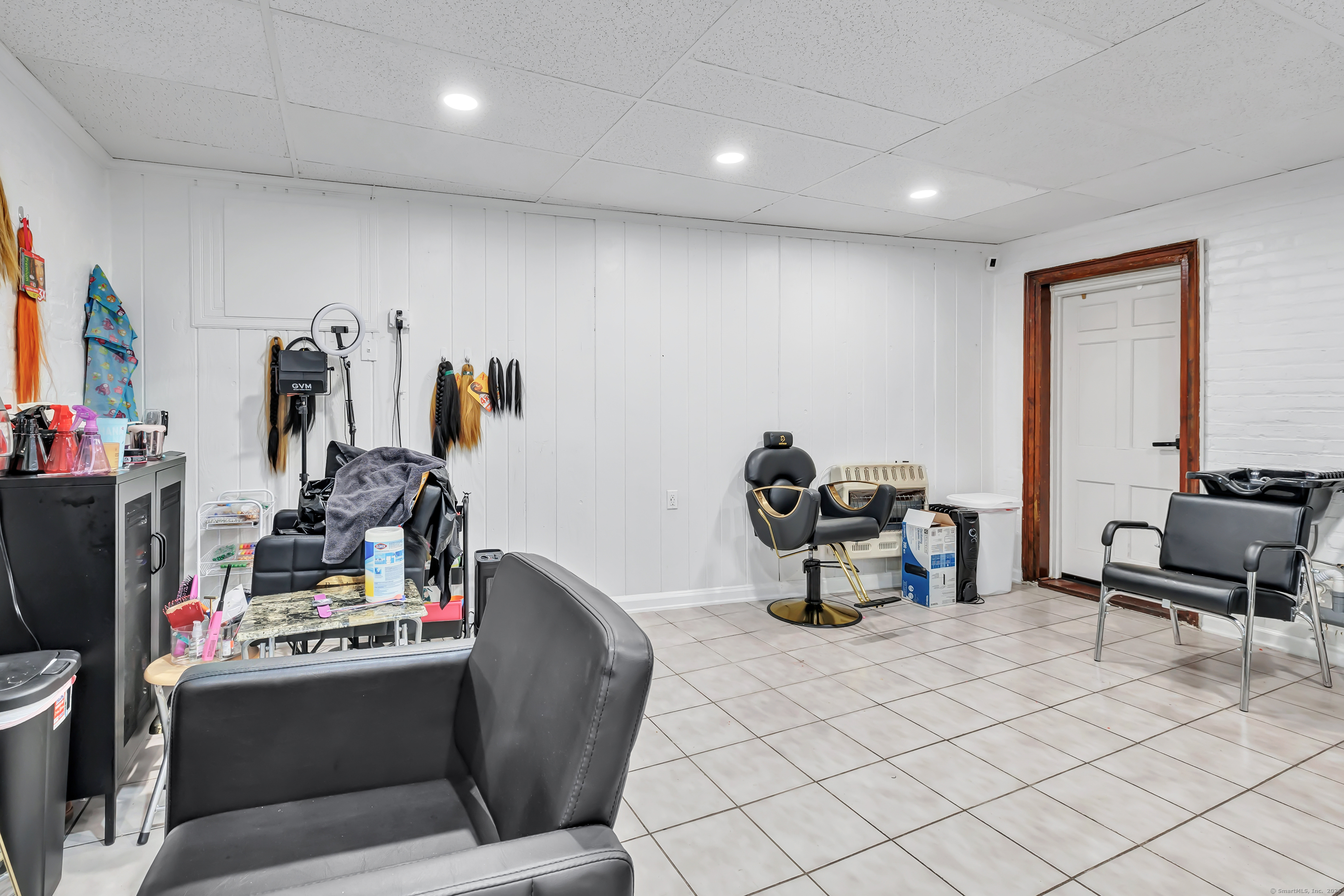 6 Woodward Avenue Property Photo 9