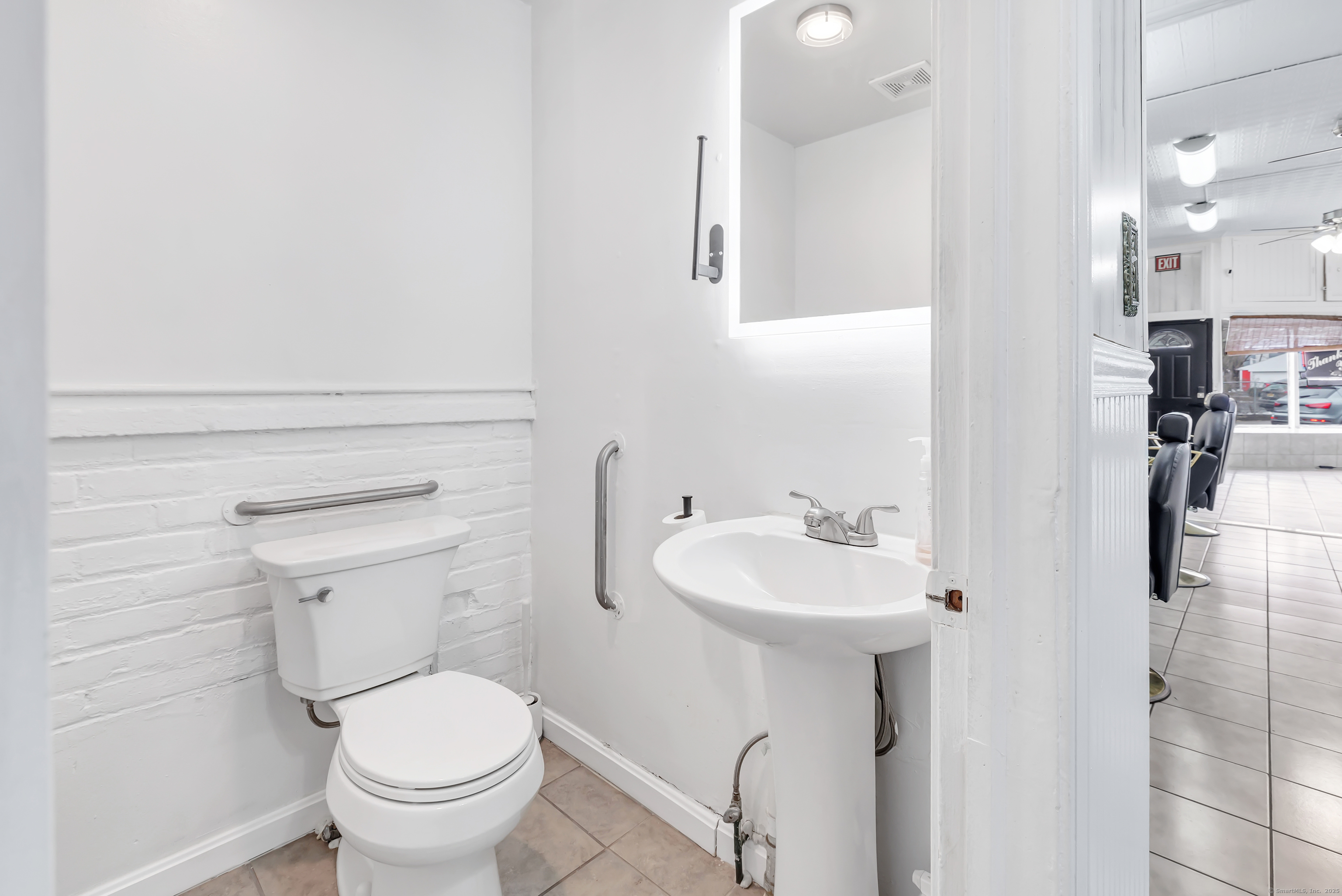 6 Woodward Avenue Property Photo 13