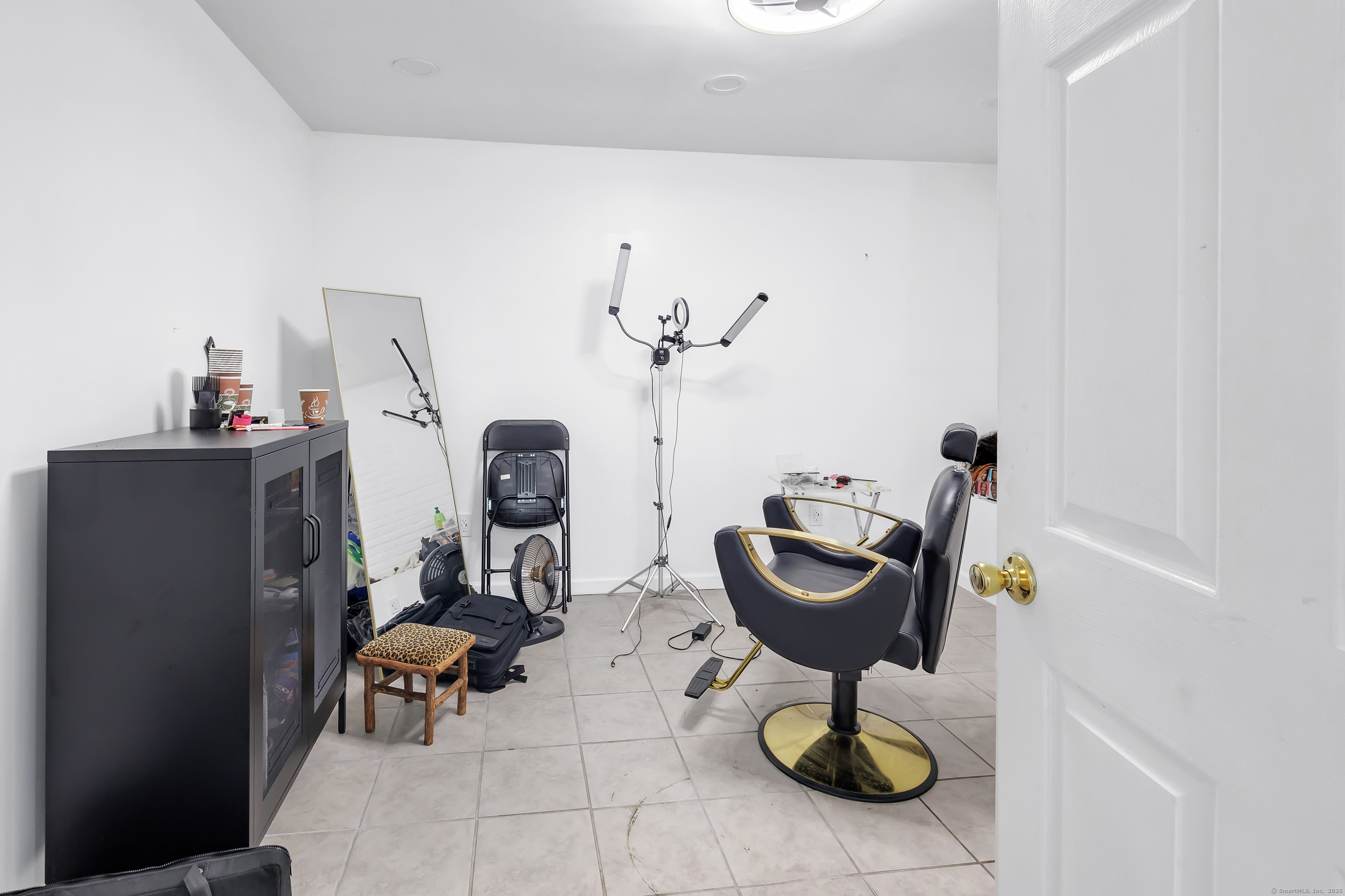 6 Woodward Avenue Property Photo 14