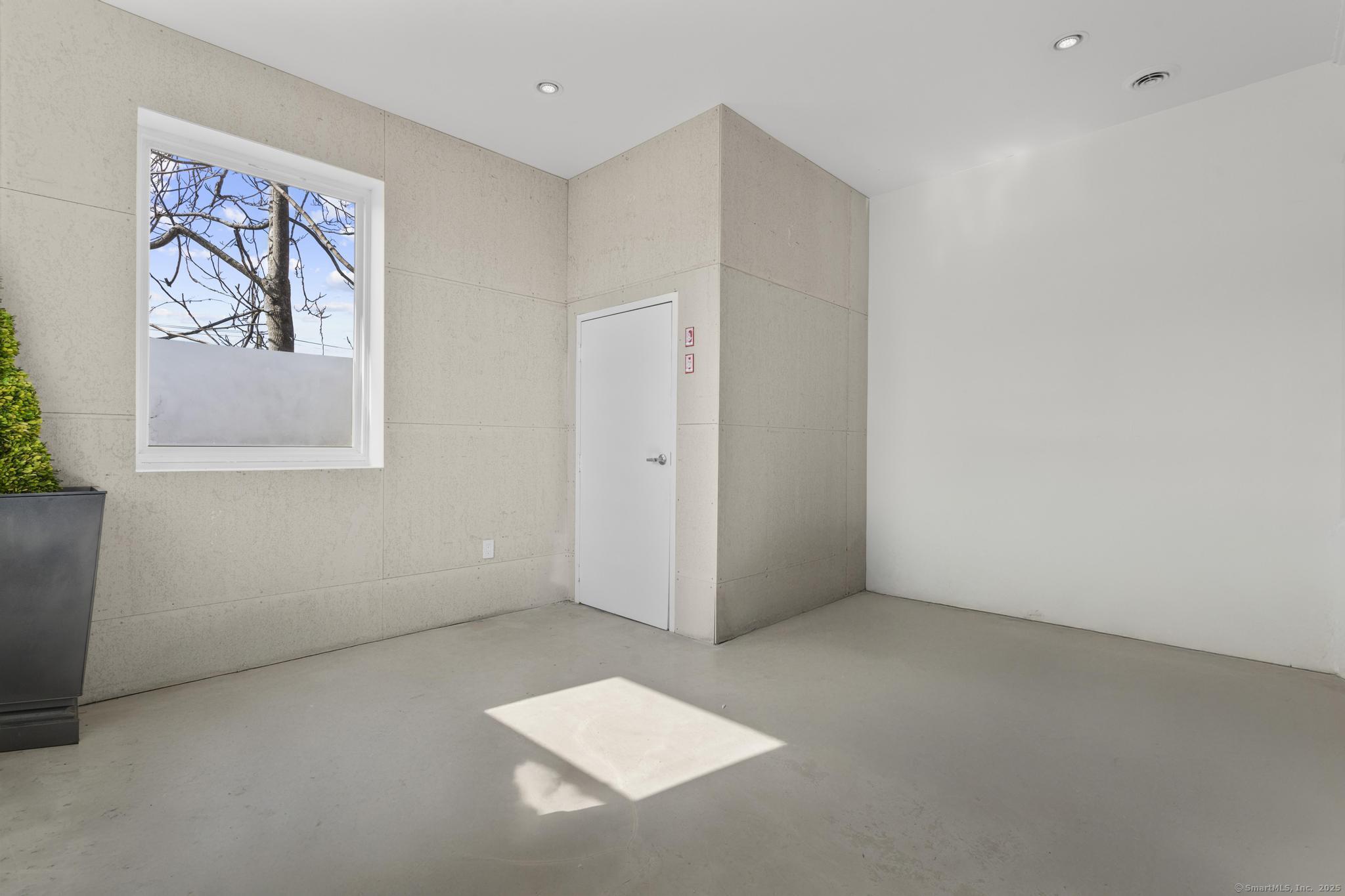 12 Victor Street Property Photo 14