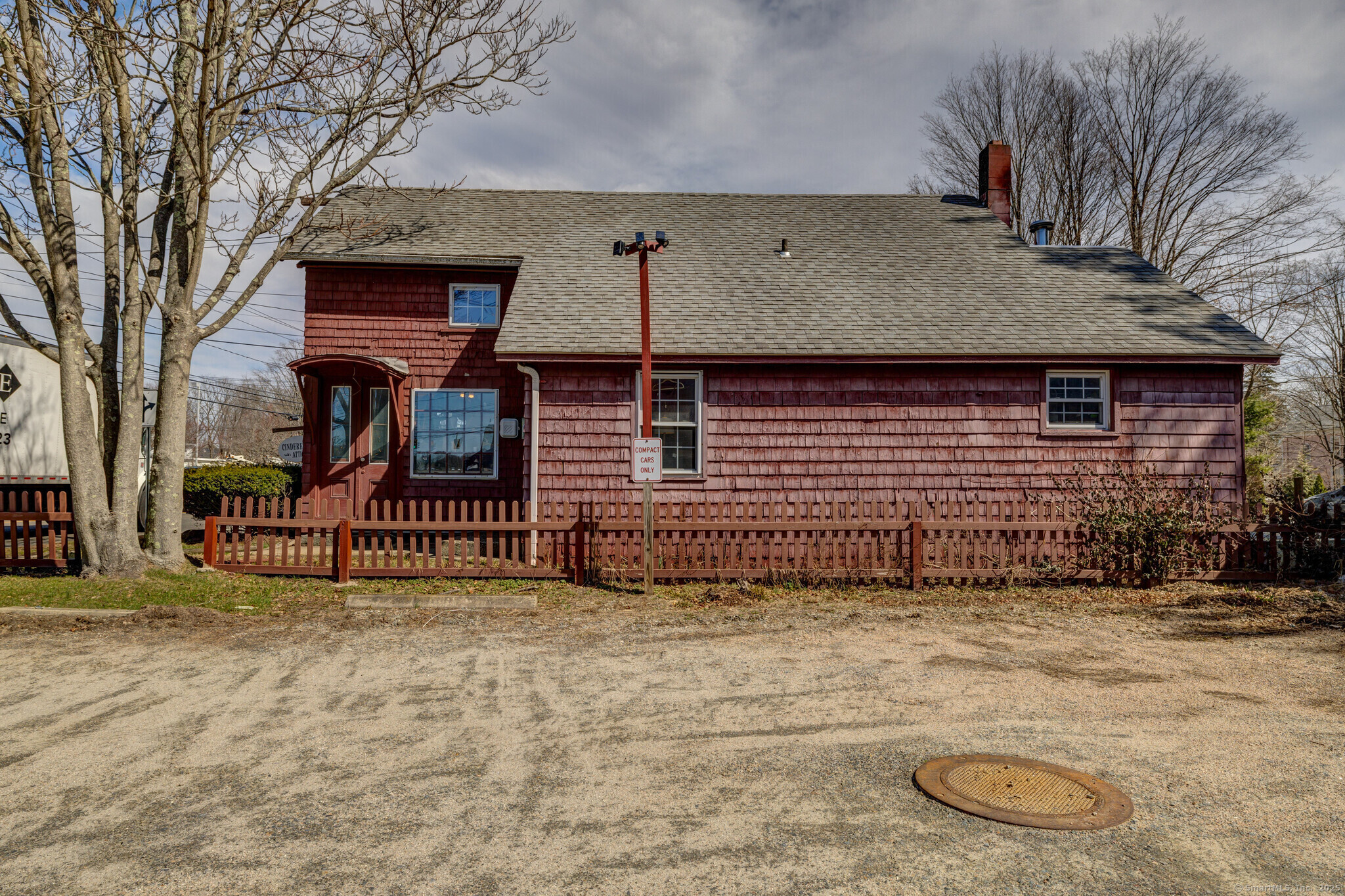 1058 Boston Post Road Property Photo 5