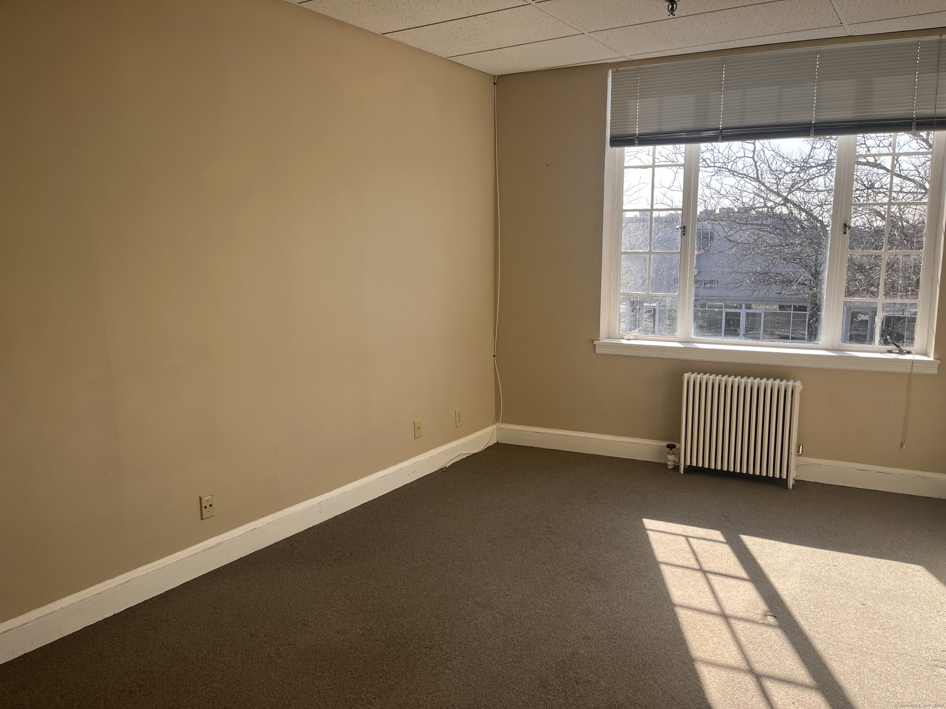 998 Farmington Suite 201 Avenue Property Photo 3