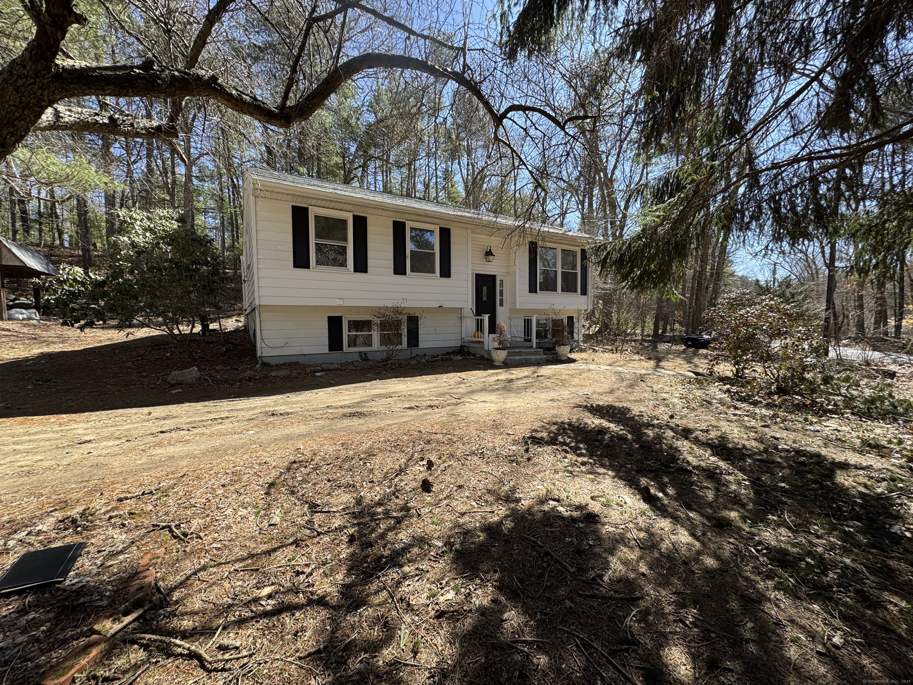 144 Putnam Road Property Photo 1