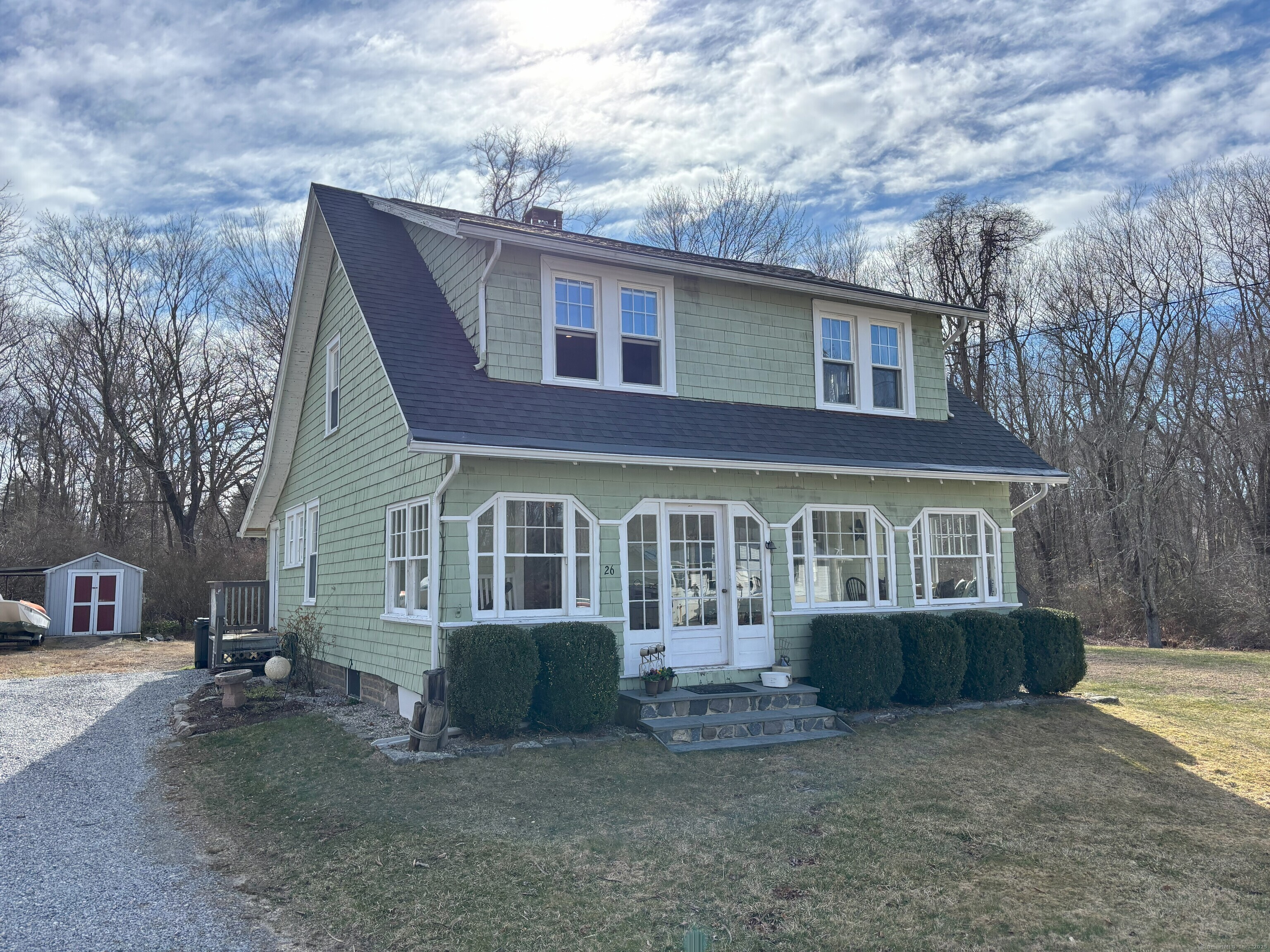 26 Fairview Ave Property Photo