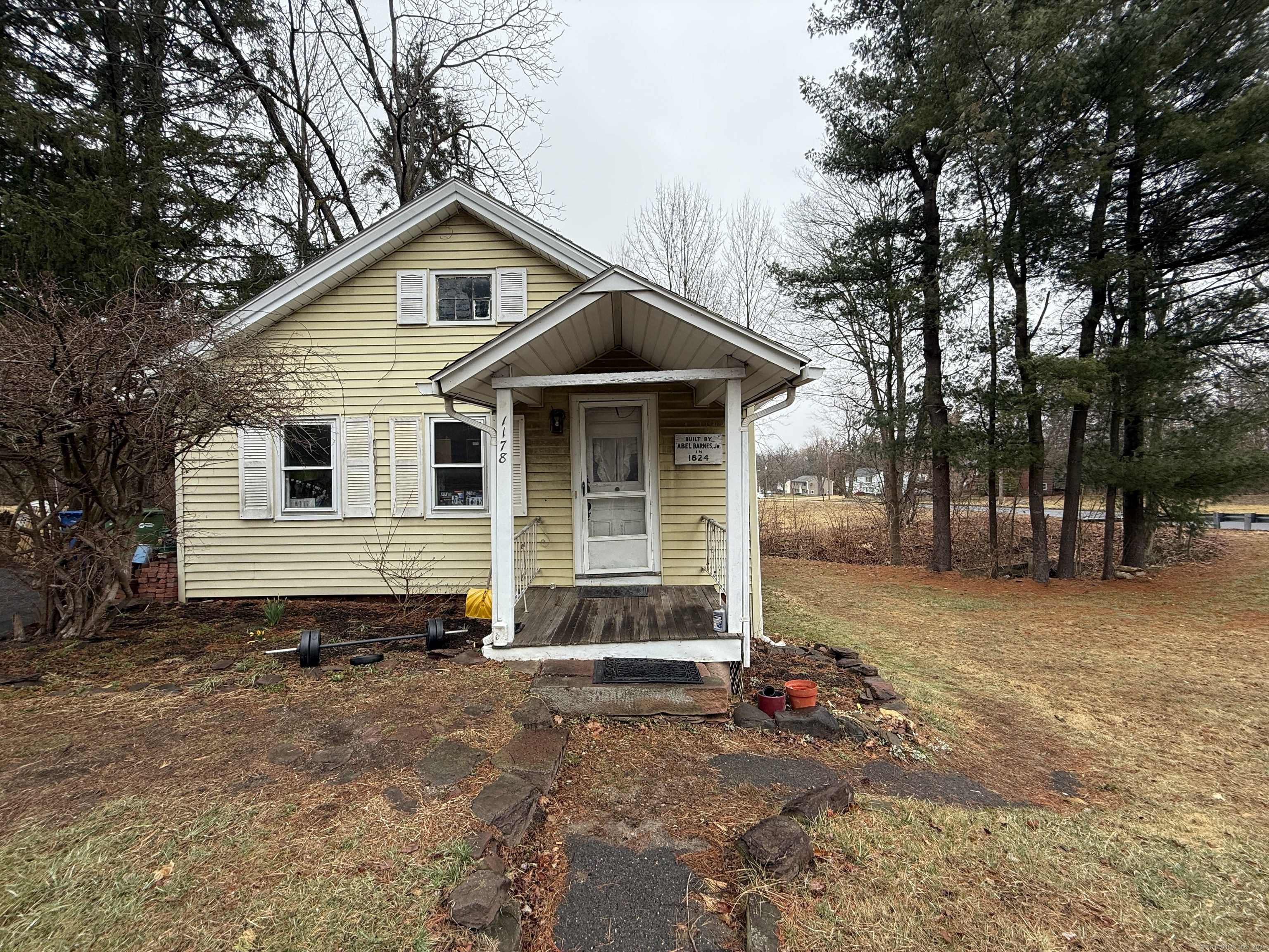 1178 Poquonock Ave Property Photo 1
