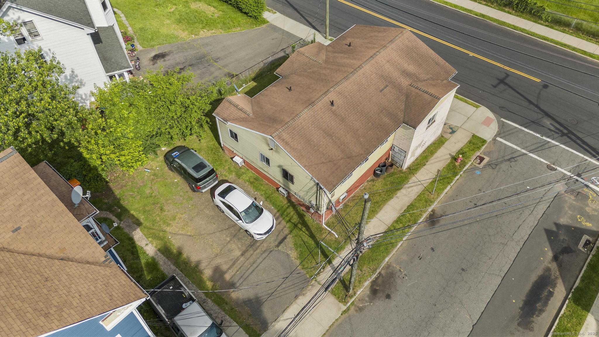 235 Hanover Street Property Photo 3