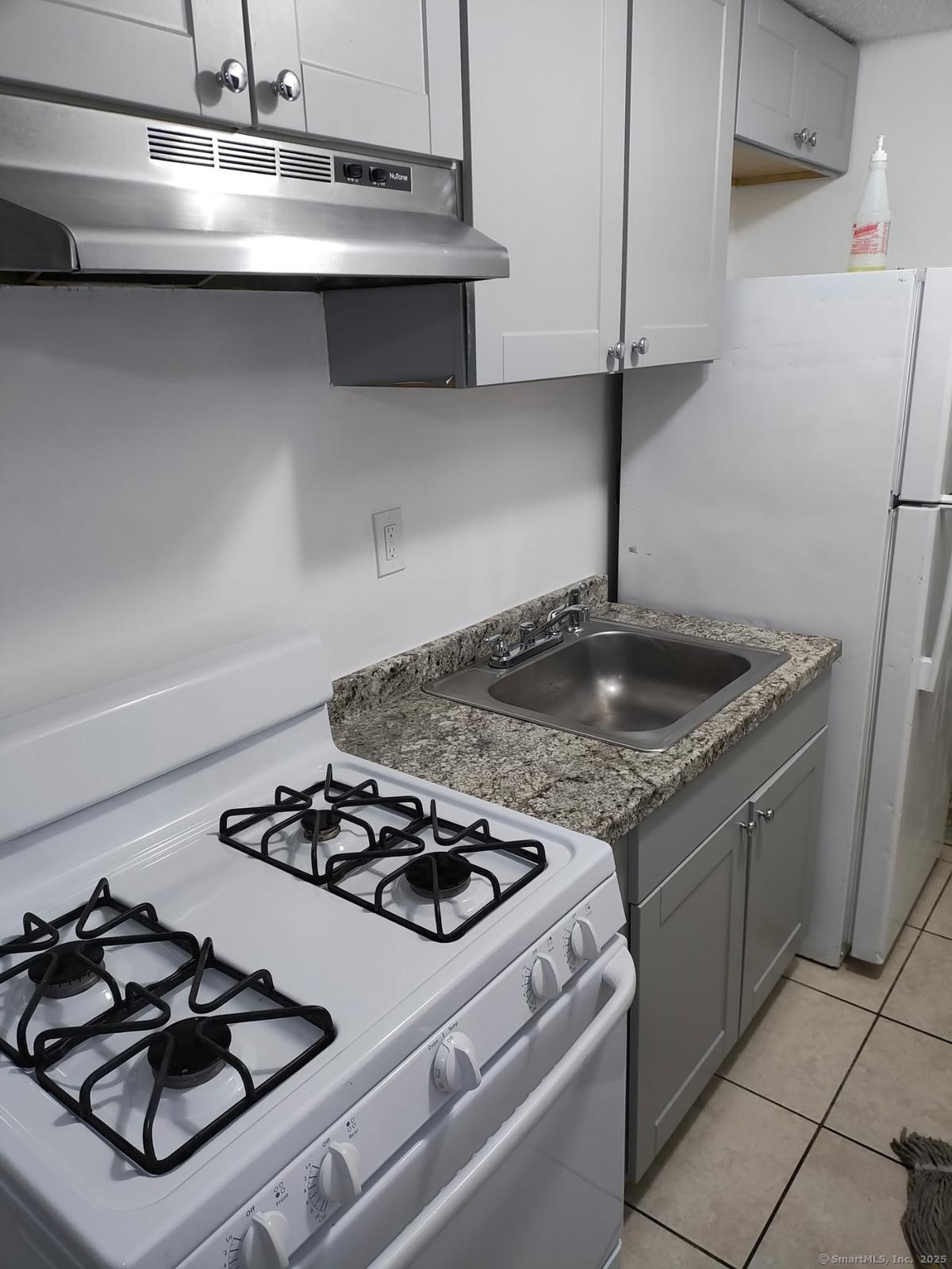 129 Black Rock 13 Avenue Property Photo 3