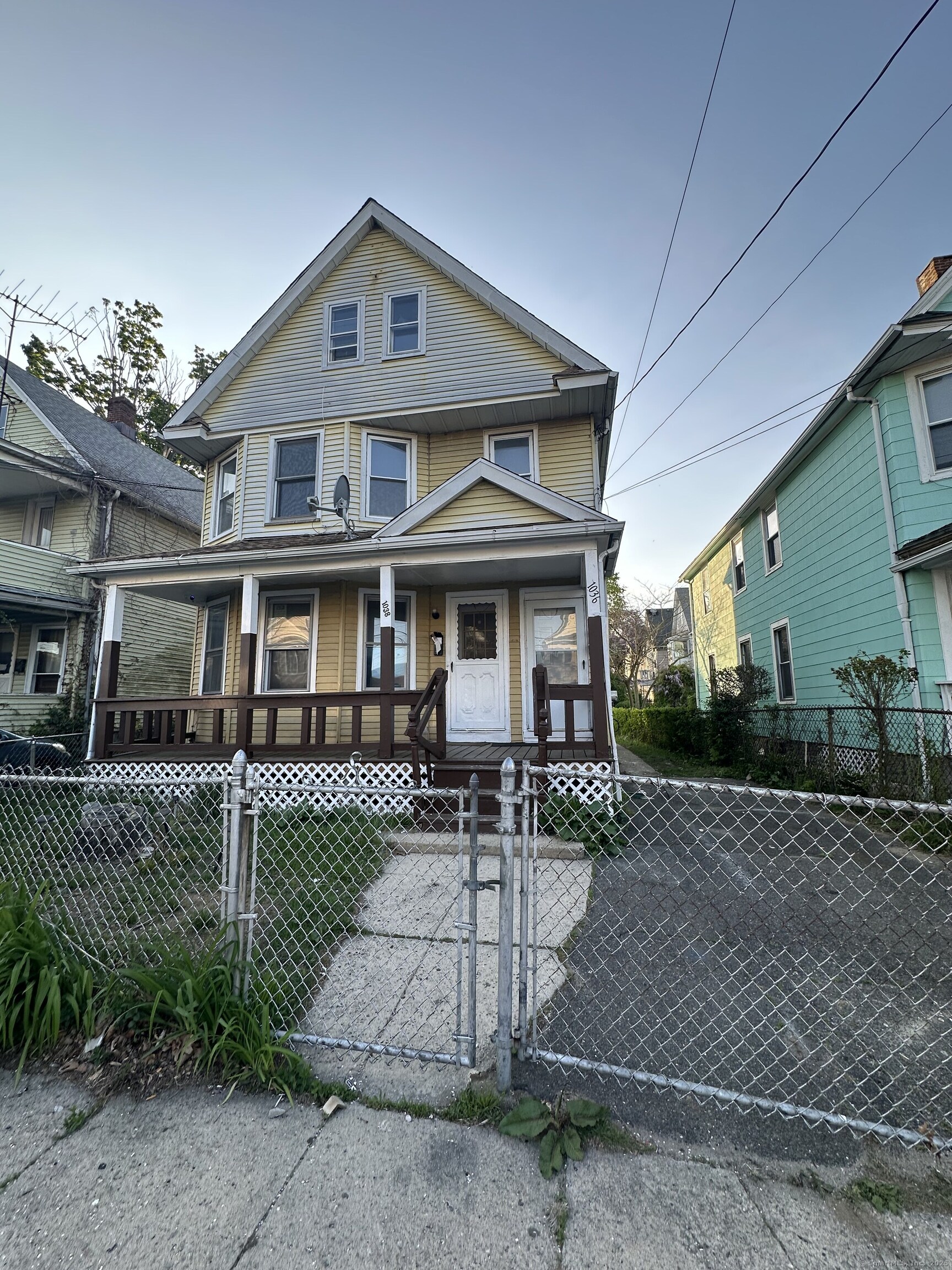 1036 Maplewood 2 Avenue Property Photo 1