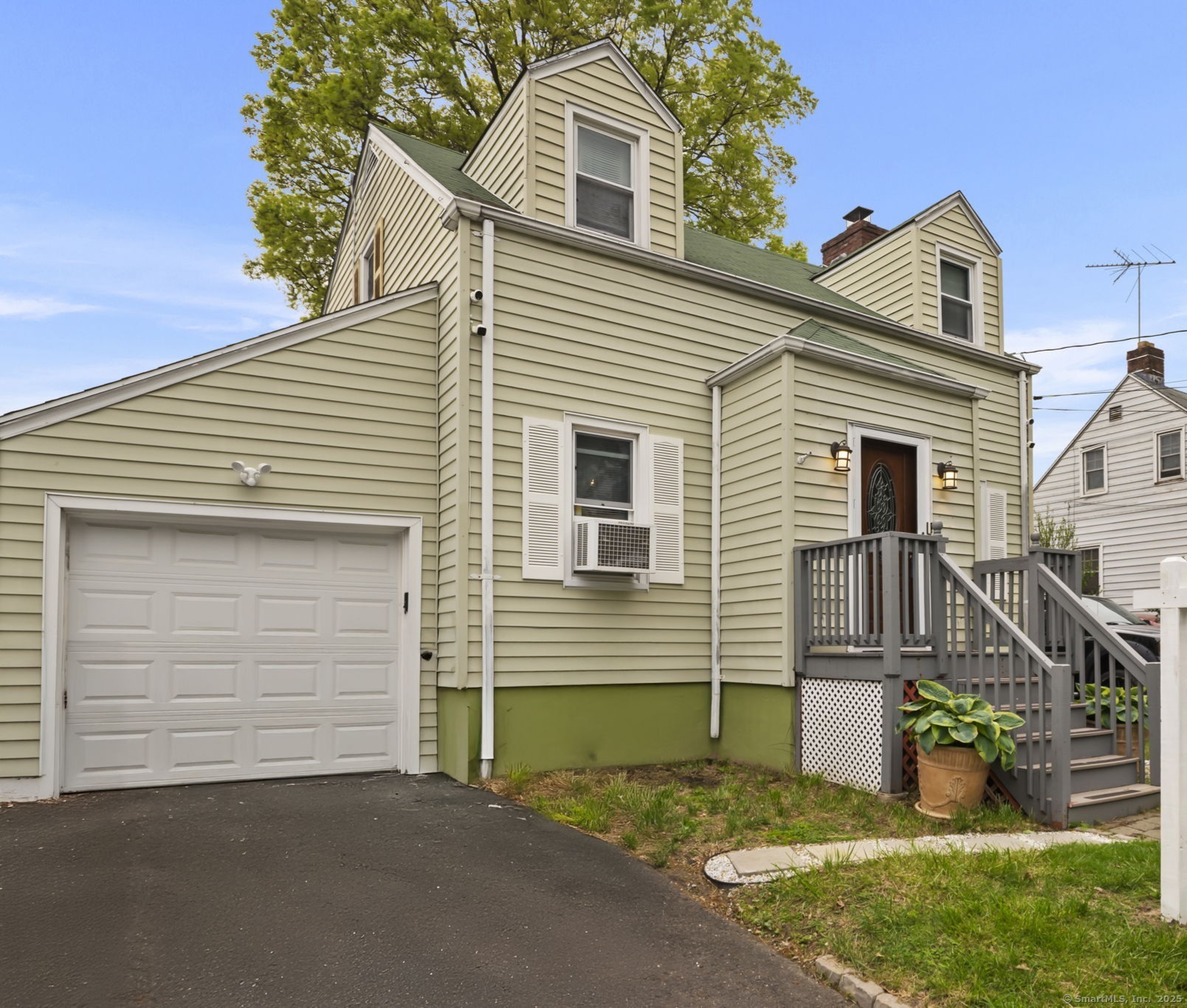 17 Winfield Drive Property Photo 1