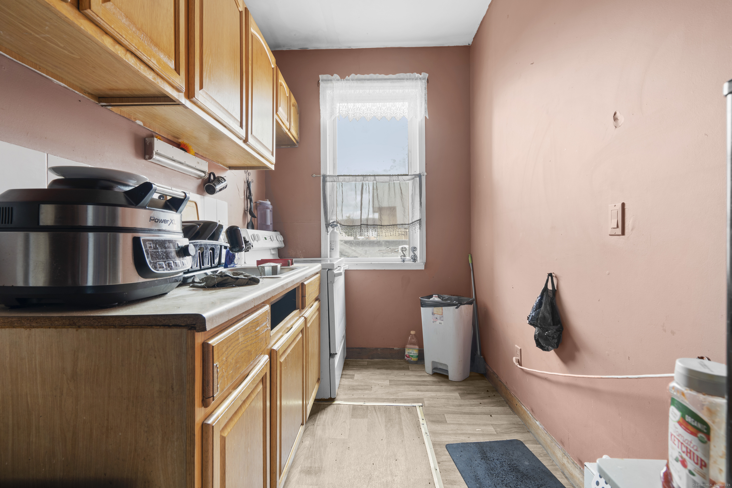 33 Willow Street Property Photo 27