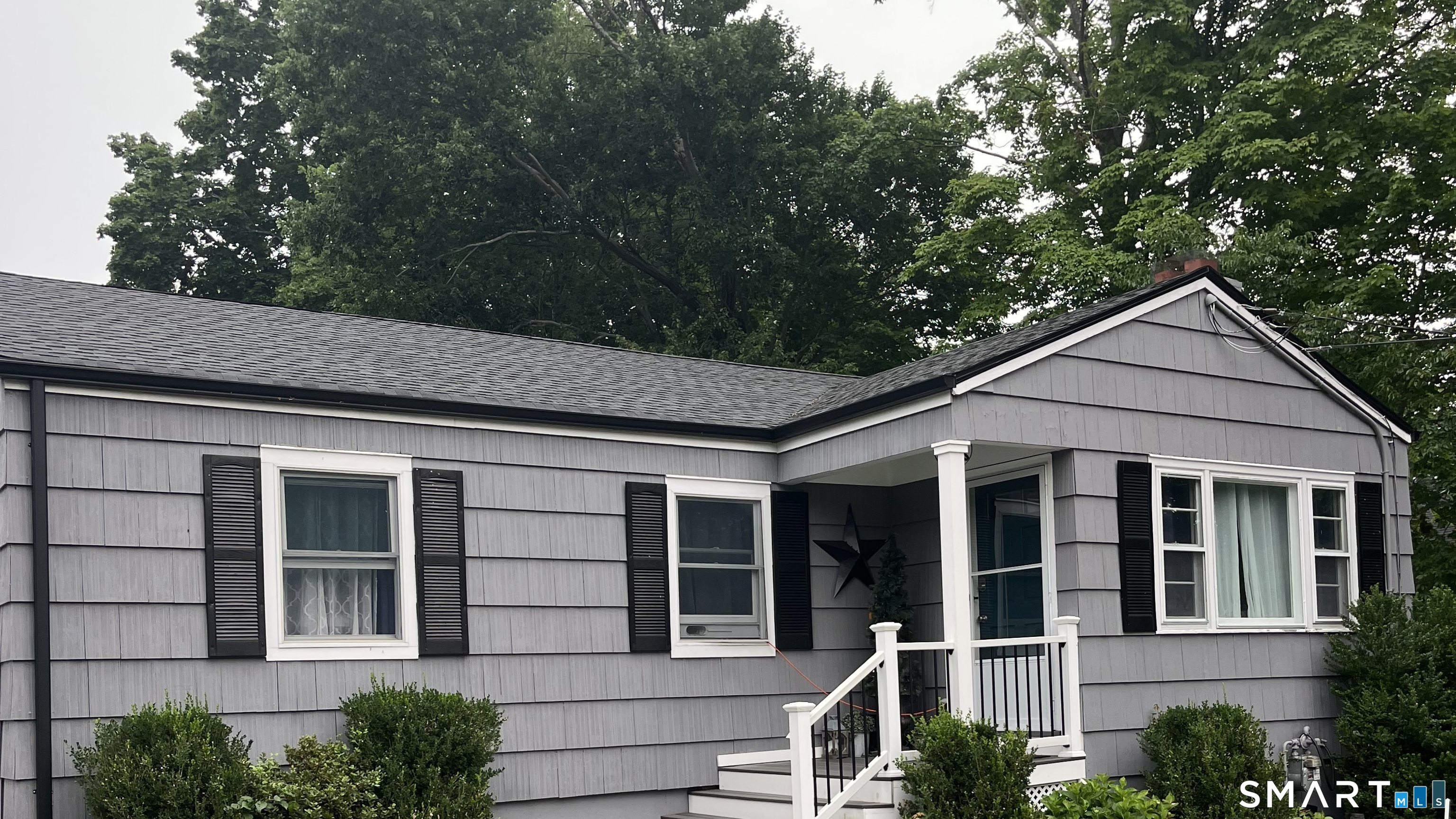 24084758 Property Photo 2