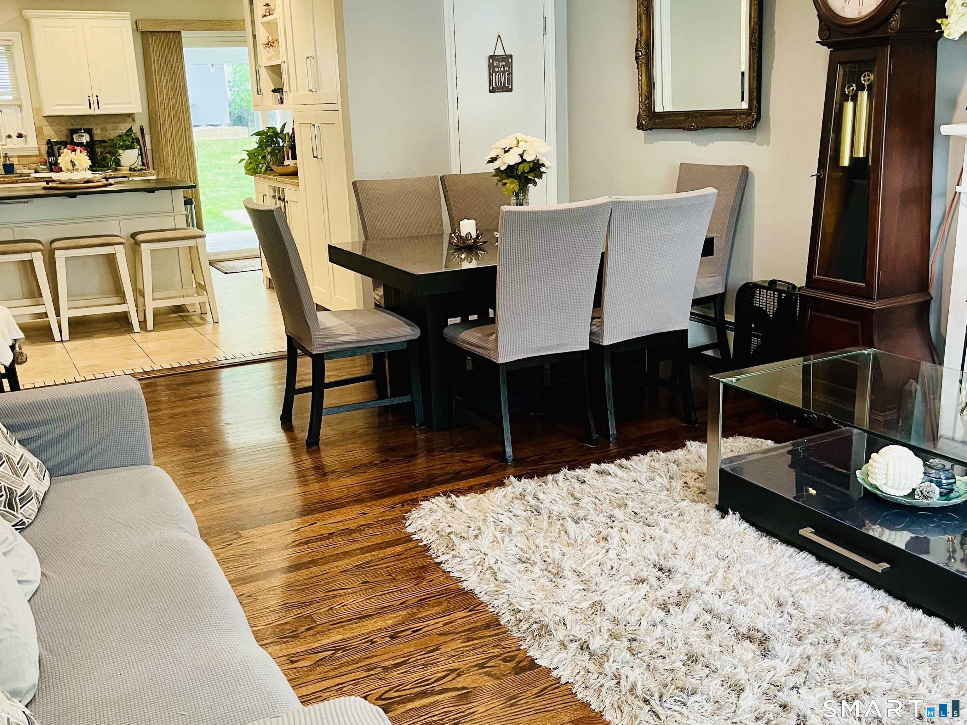 24084758 Property Photo 4